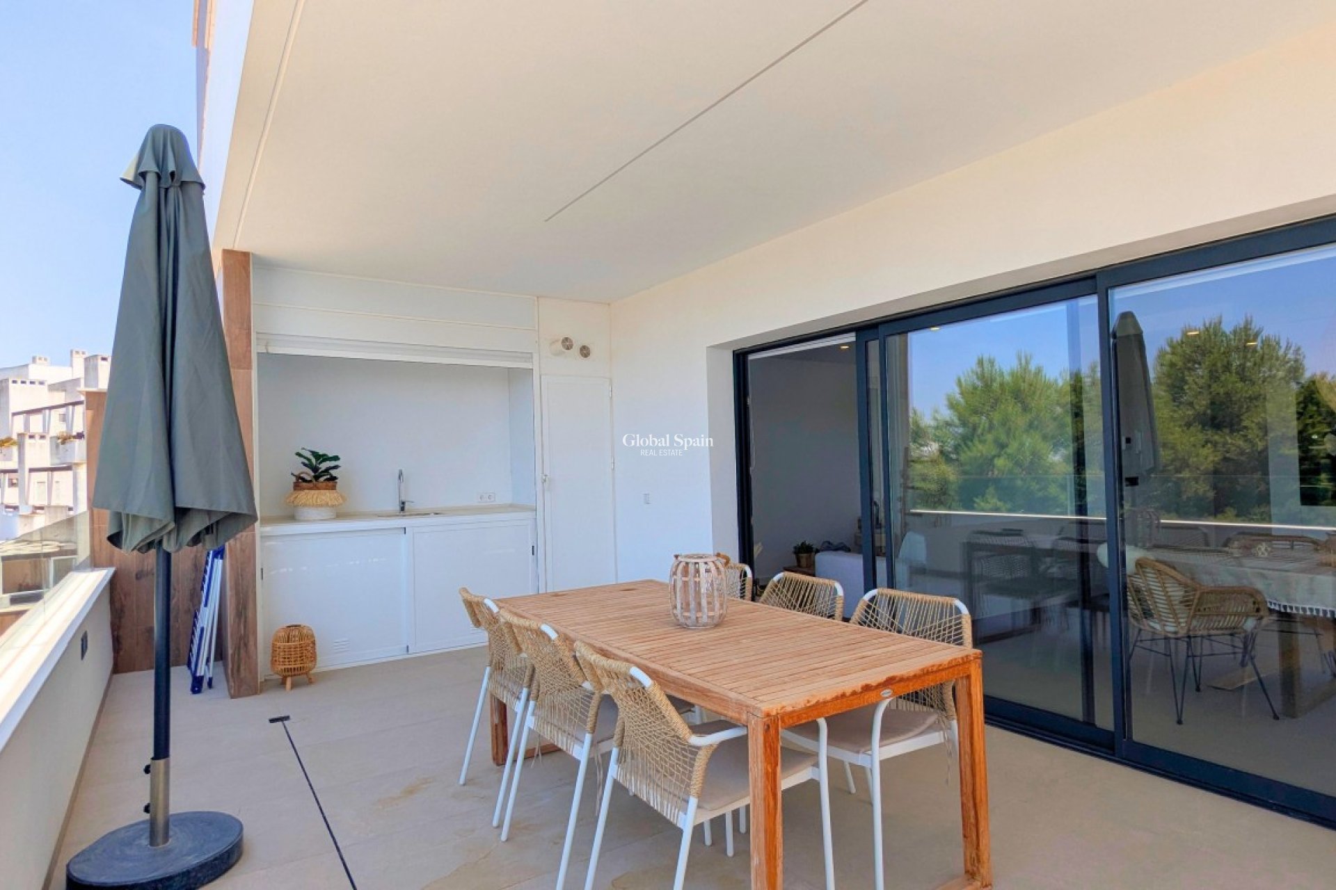 Resale - APARTMENT -
Condado de Alhama - Inland