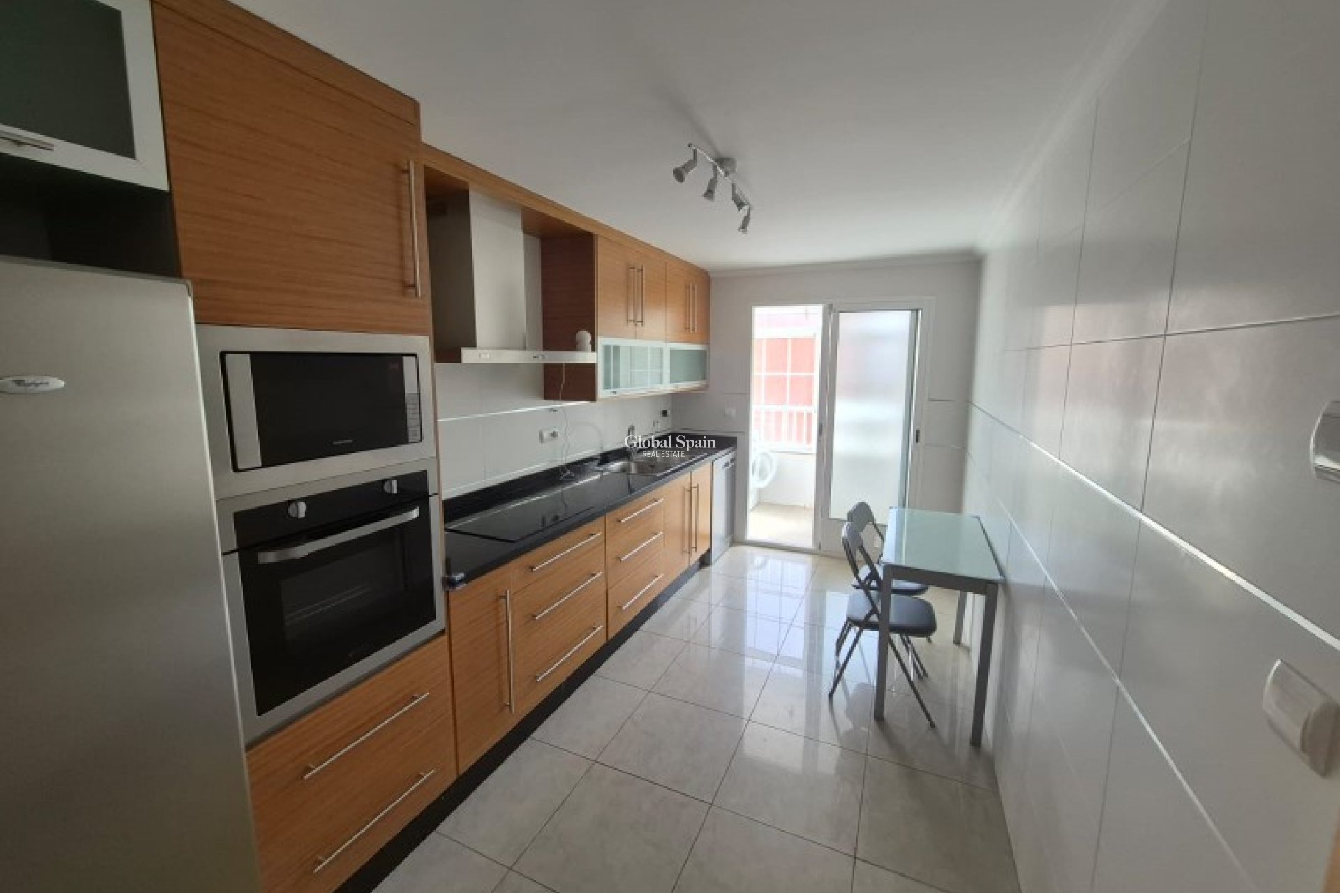 Resale - APARTMENT -
CREVILLENTE - Inland