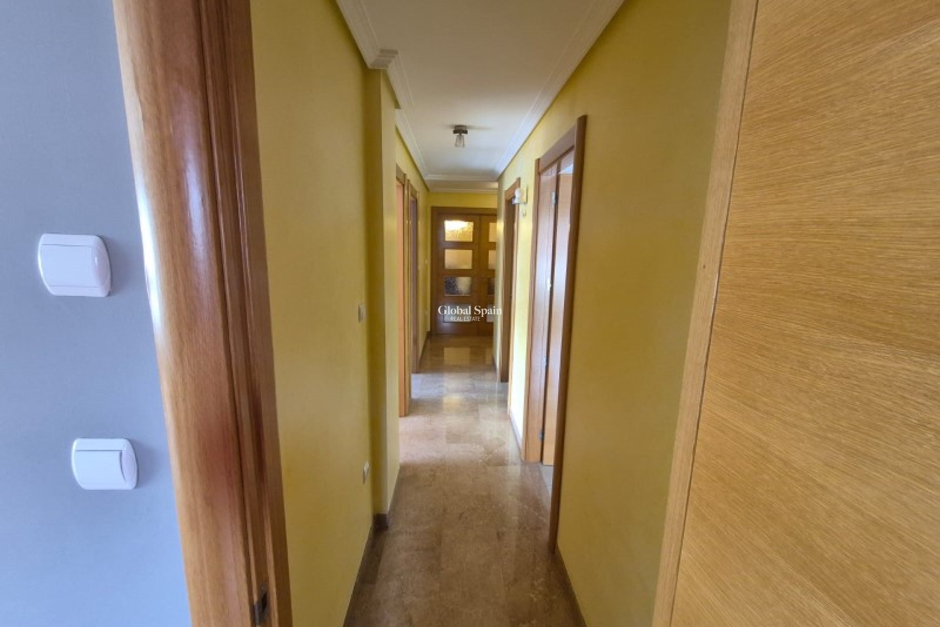 Resale - APARTMENT -
CREVILLENTE - Inland