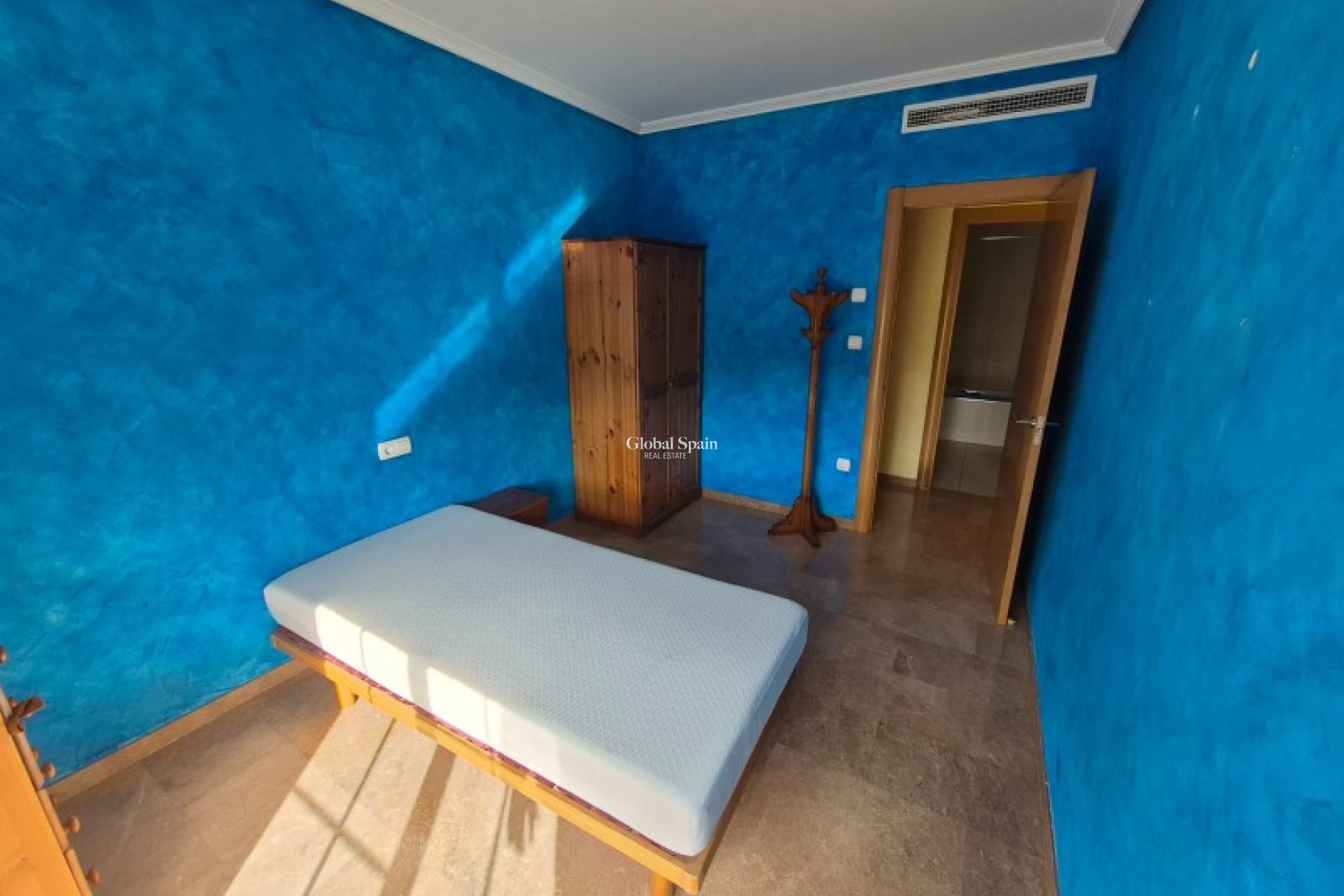 Resale - APARTMENT -
CREVILLENTE - Inland