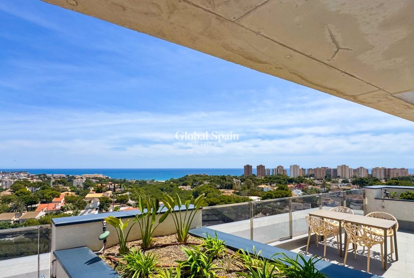 Resale - APARTMENT -
DEHESA DE CAMPOAMOR - Costa Blanca