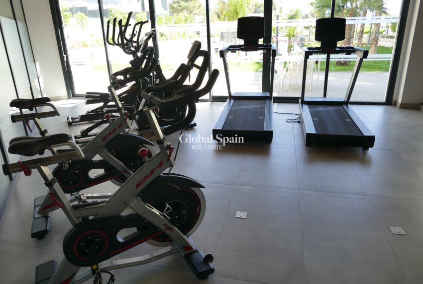 Resale - APARTMENT -
DEHESA DE CAMPOAMOR - Costa Blanca