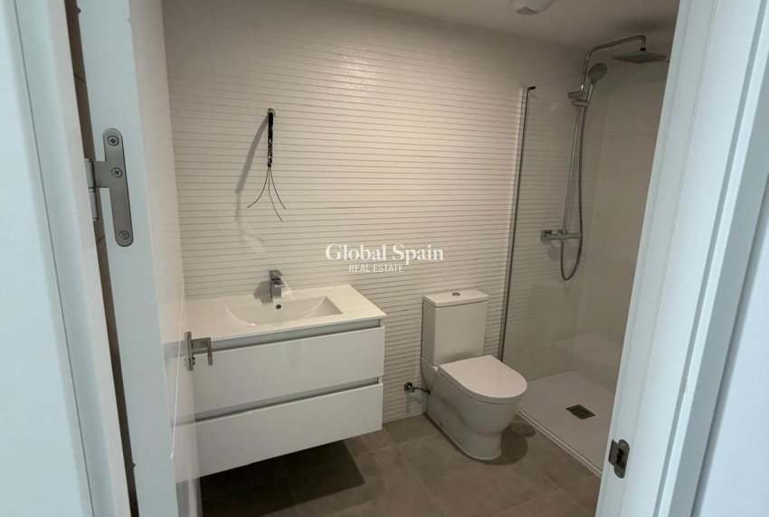 Resale - APARTMENT -
DEHESA DE CAMPOAMOR - Costa Blanca