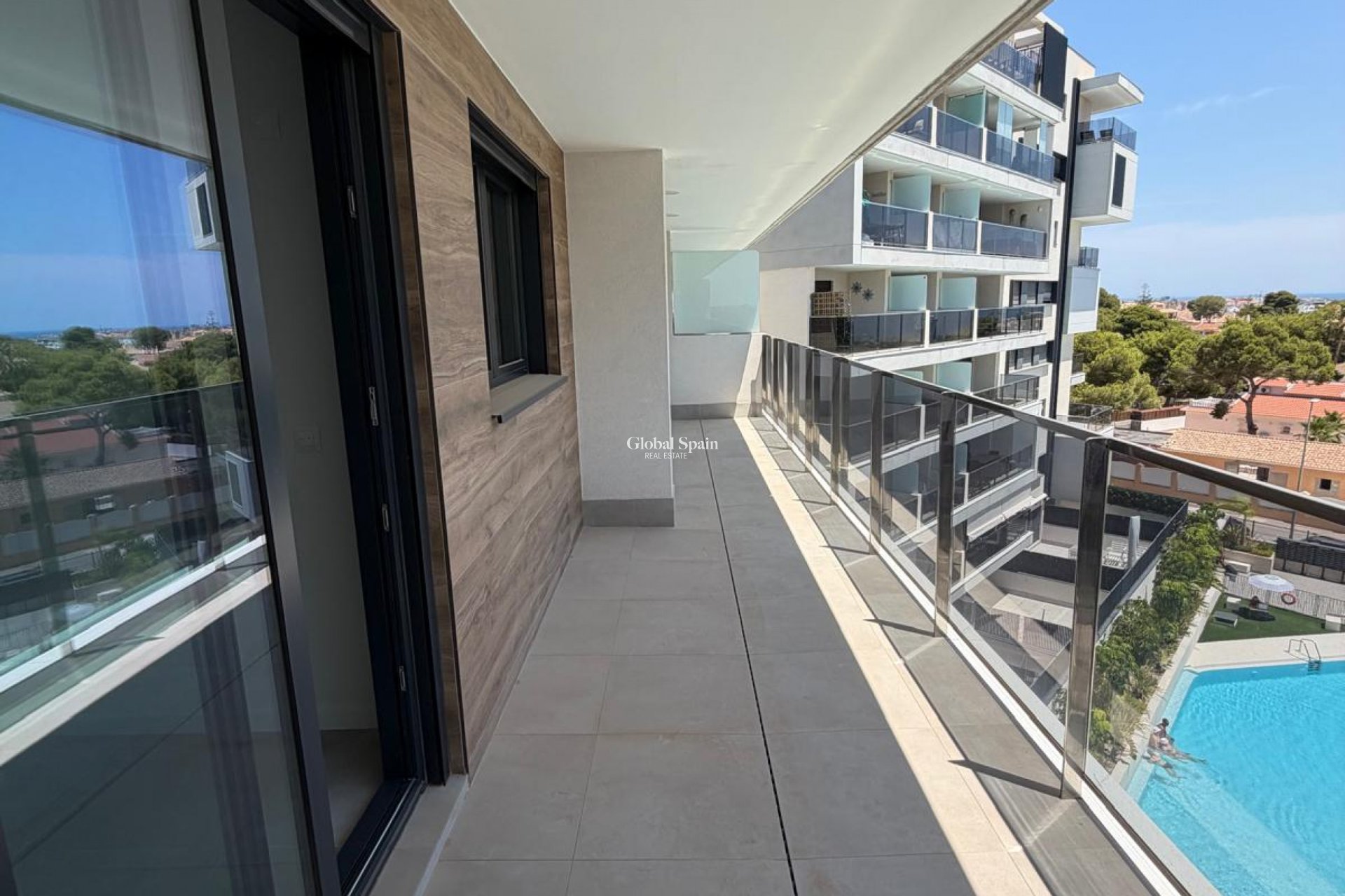 Resale - APARTMENT -
DEHESA DE CAMPOAMOR - Costa Blanca
