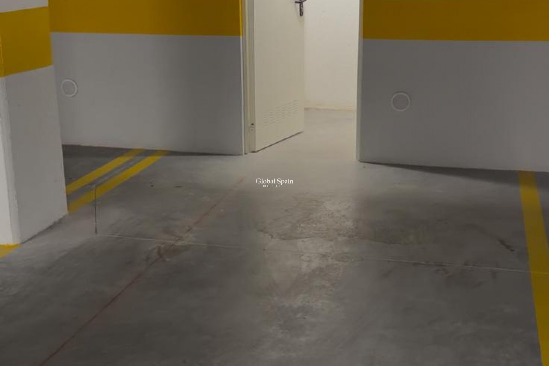 Resale - APARTMENT -
DEHESA DE CAMPOAMOR - Costa Blanca