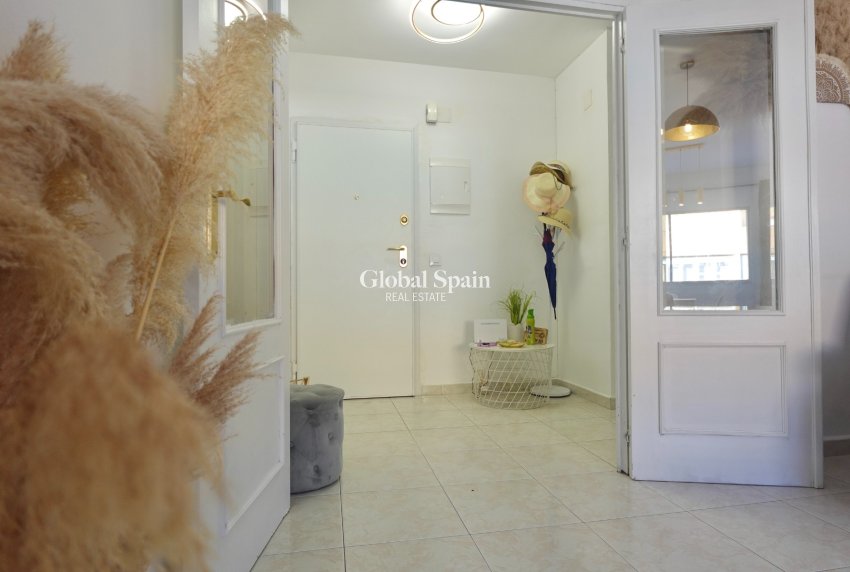 Resale - APARTMENT -
DENIA - Center