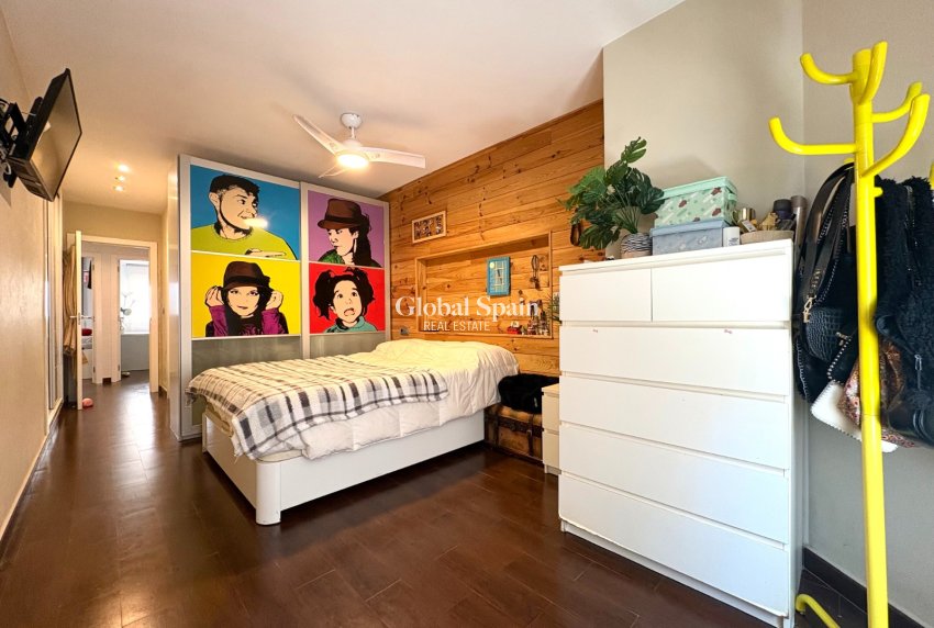 Resale - APARTMENT -
DENIA - Center