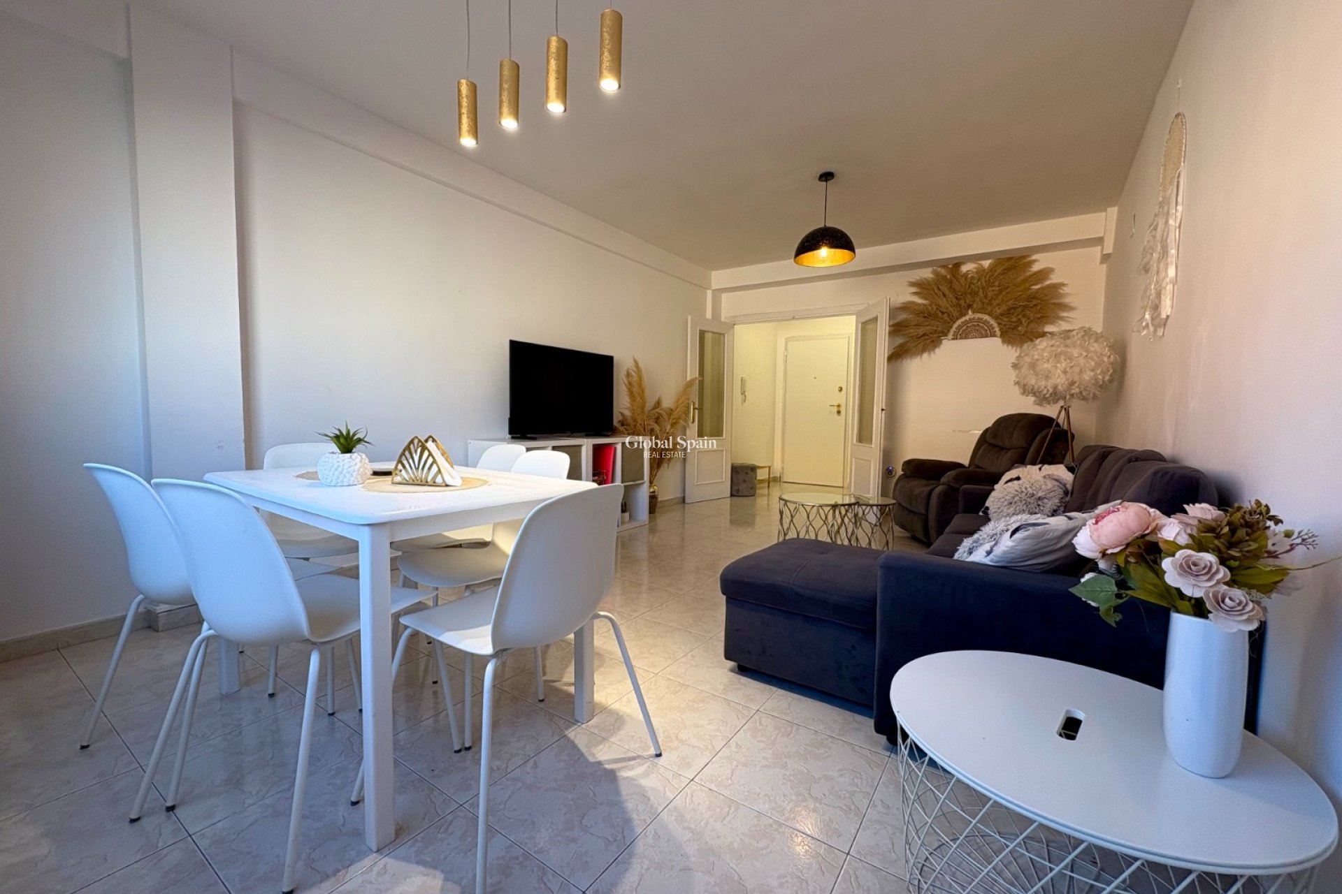 Resale - APARTMENT -
DENIA - Center