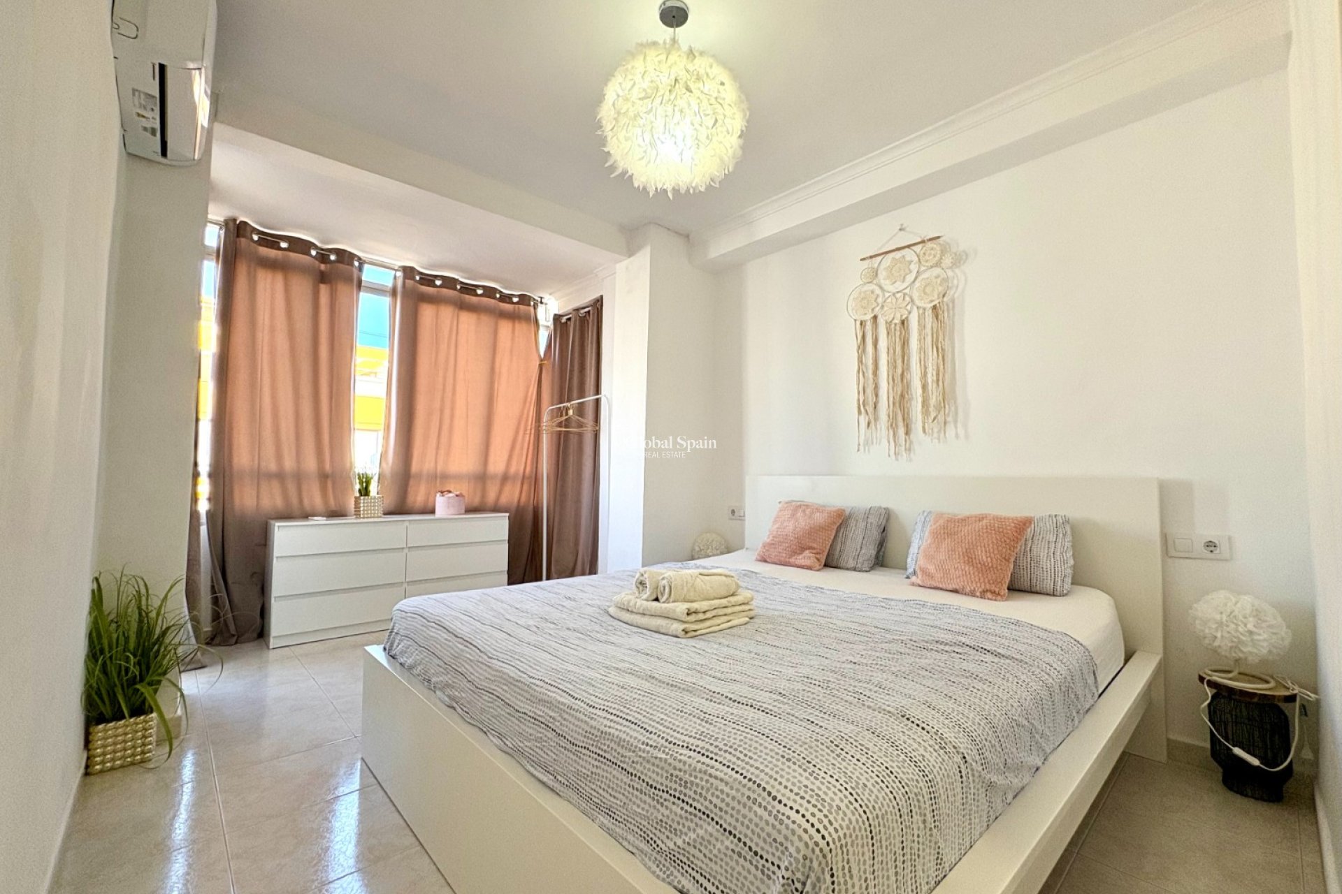 Resale - APARTMENT -
DENIA - Center