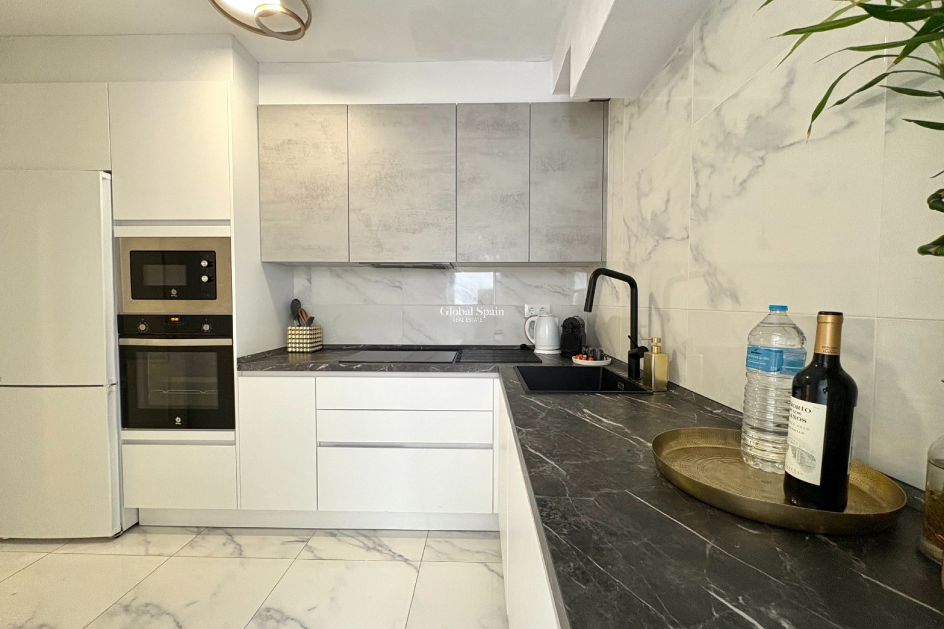 Resale - Apartment -
DENIA - Center