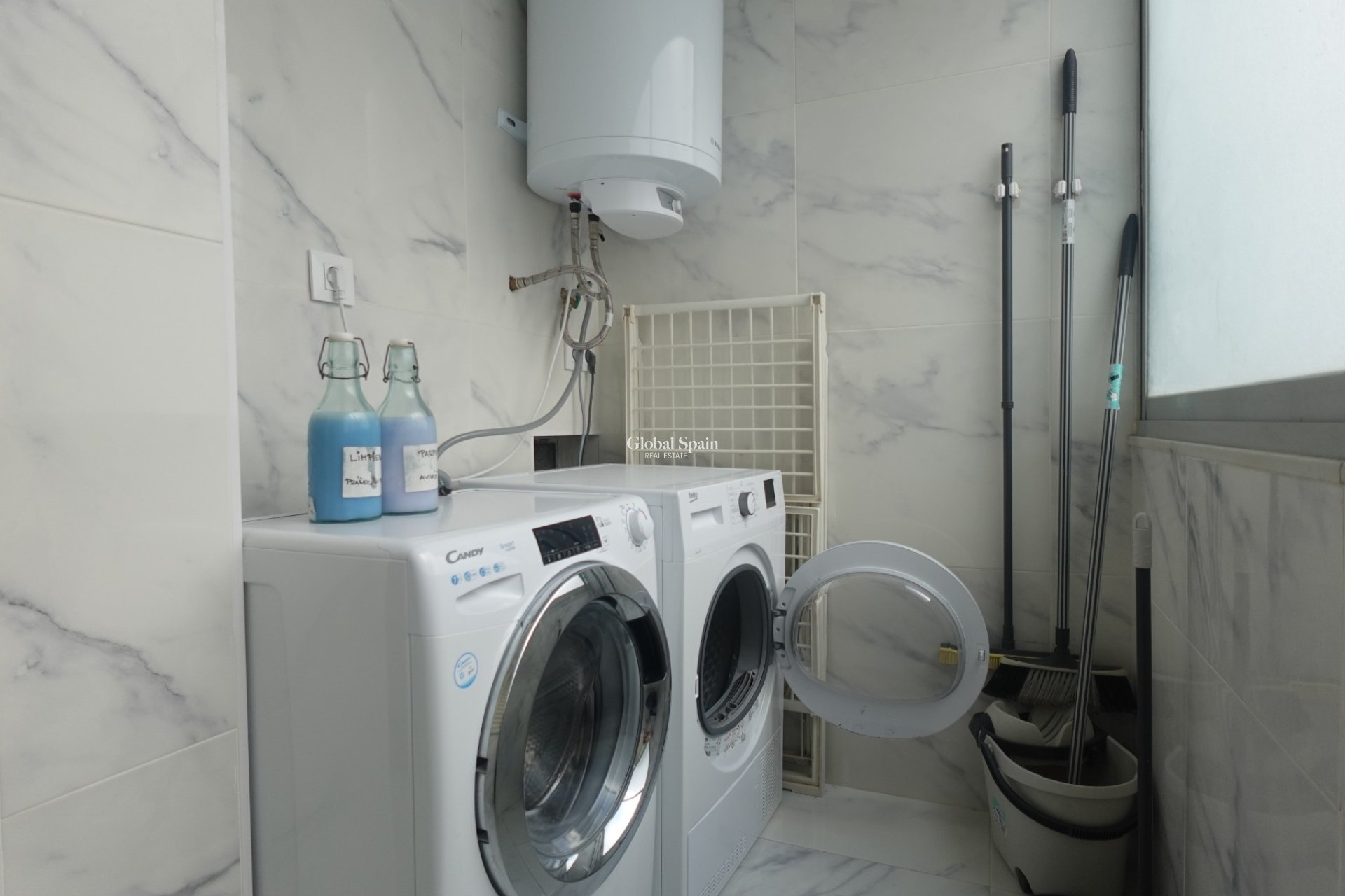 Resale - Apartment -
DENIA - Center