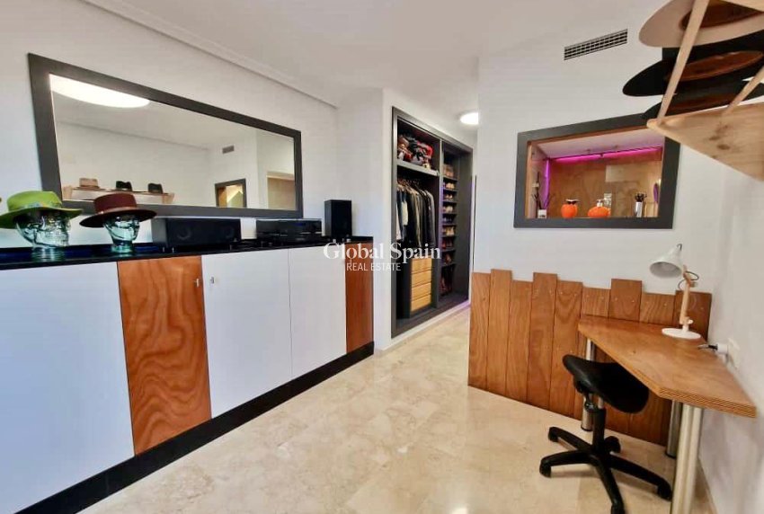 Resale - APARTMENT -
DENIA - Costa Blanca