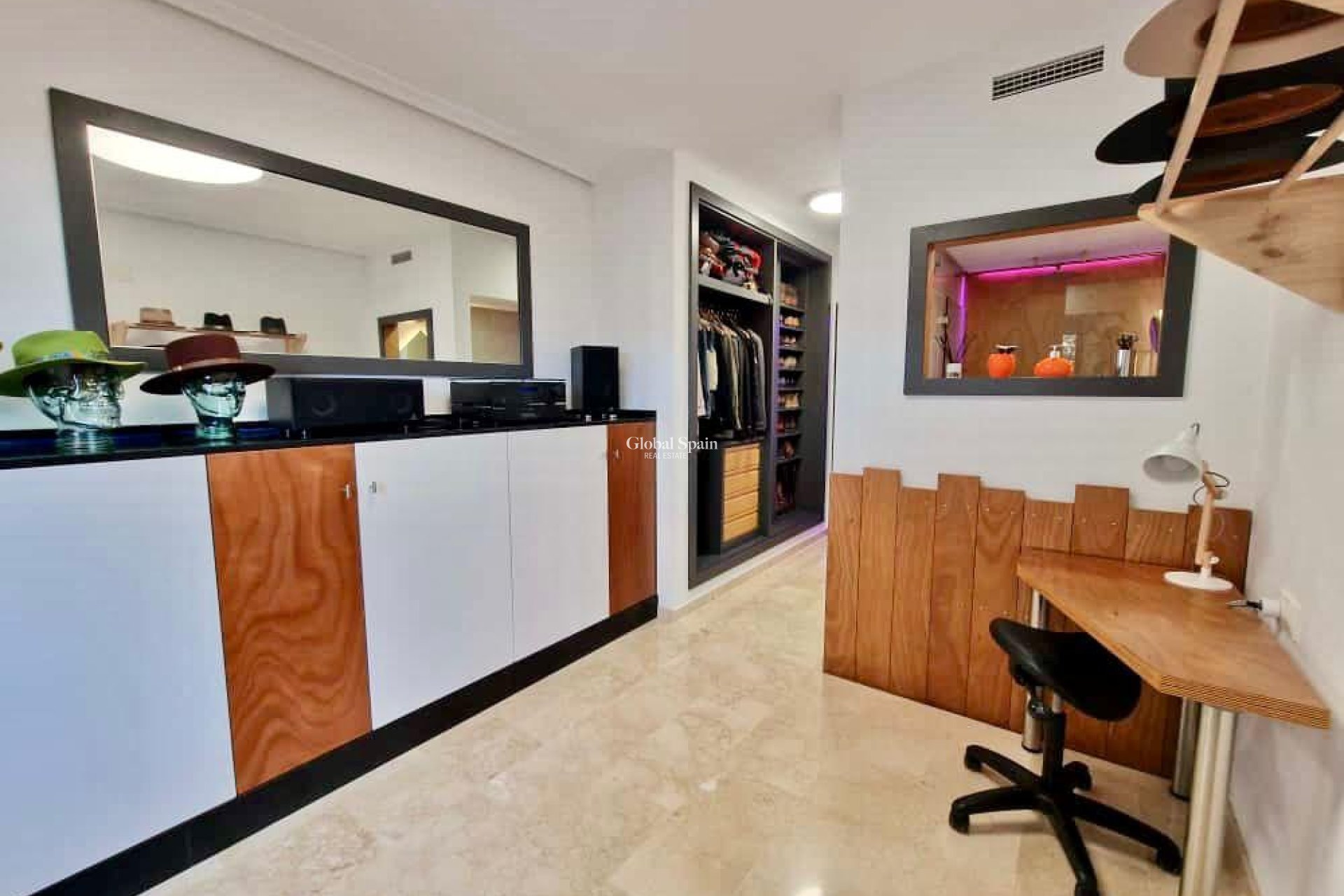 Resale - APARTMENT -
DENIA - Costa Blanca