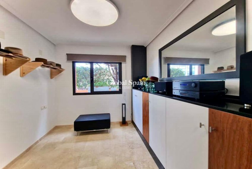 Resale - APARTMENT -
DENIA - Costa Blanca