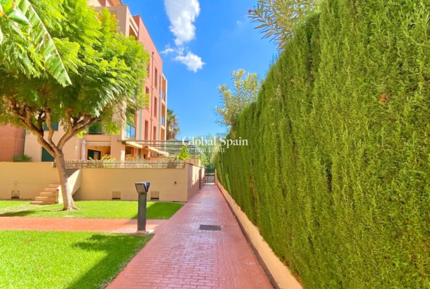 Resale - APARTMENT -
DENIA - Costa Blanca