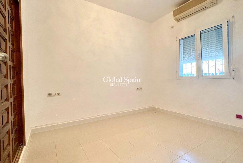 Resale - APARTMENT -
DENIA - Las Rotas - Les Rotes