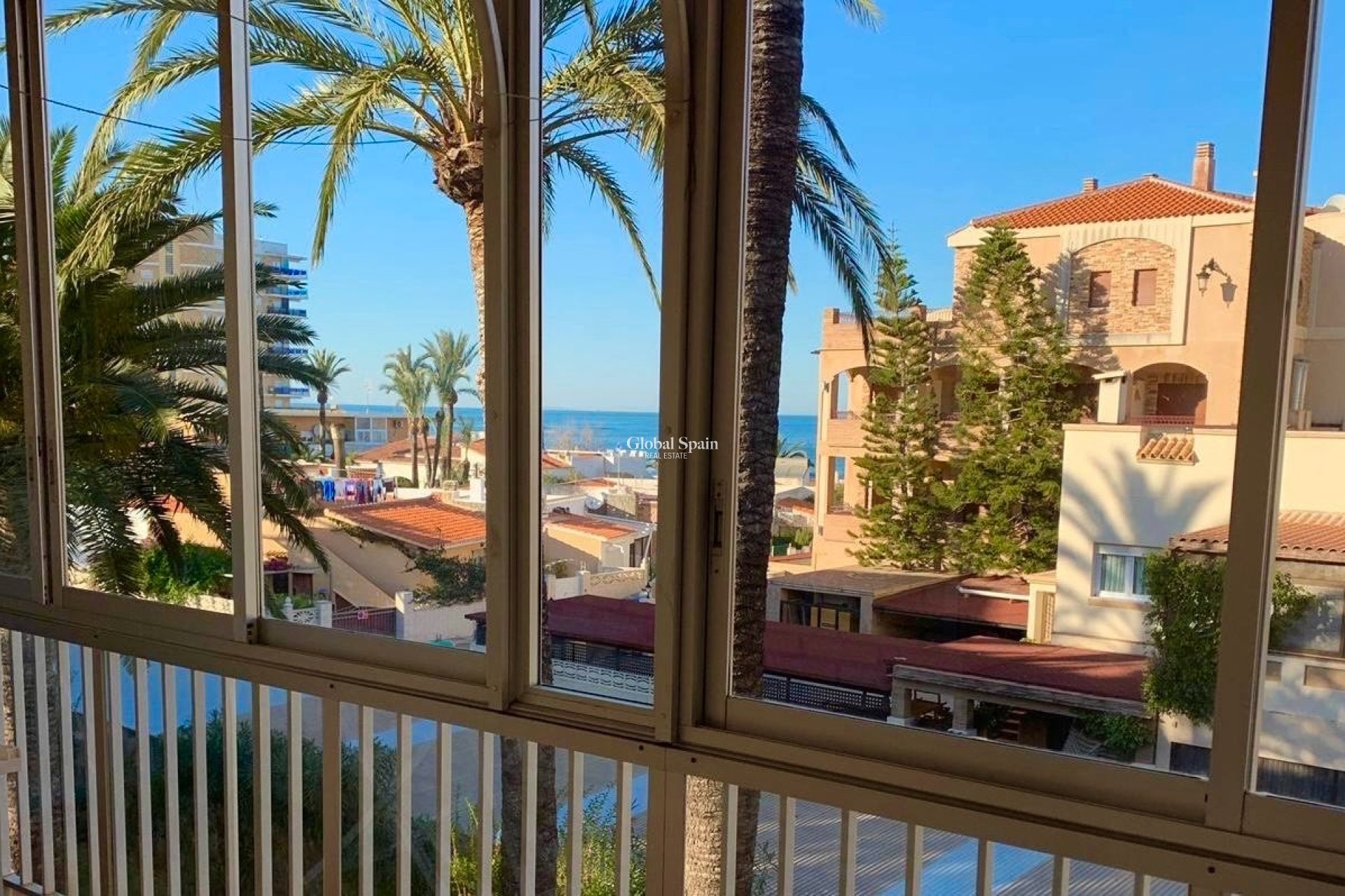 Resale - APARTMENT -
DENIA - Les Marines - Las Marinas