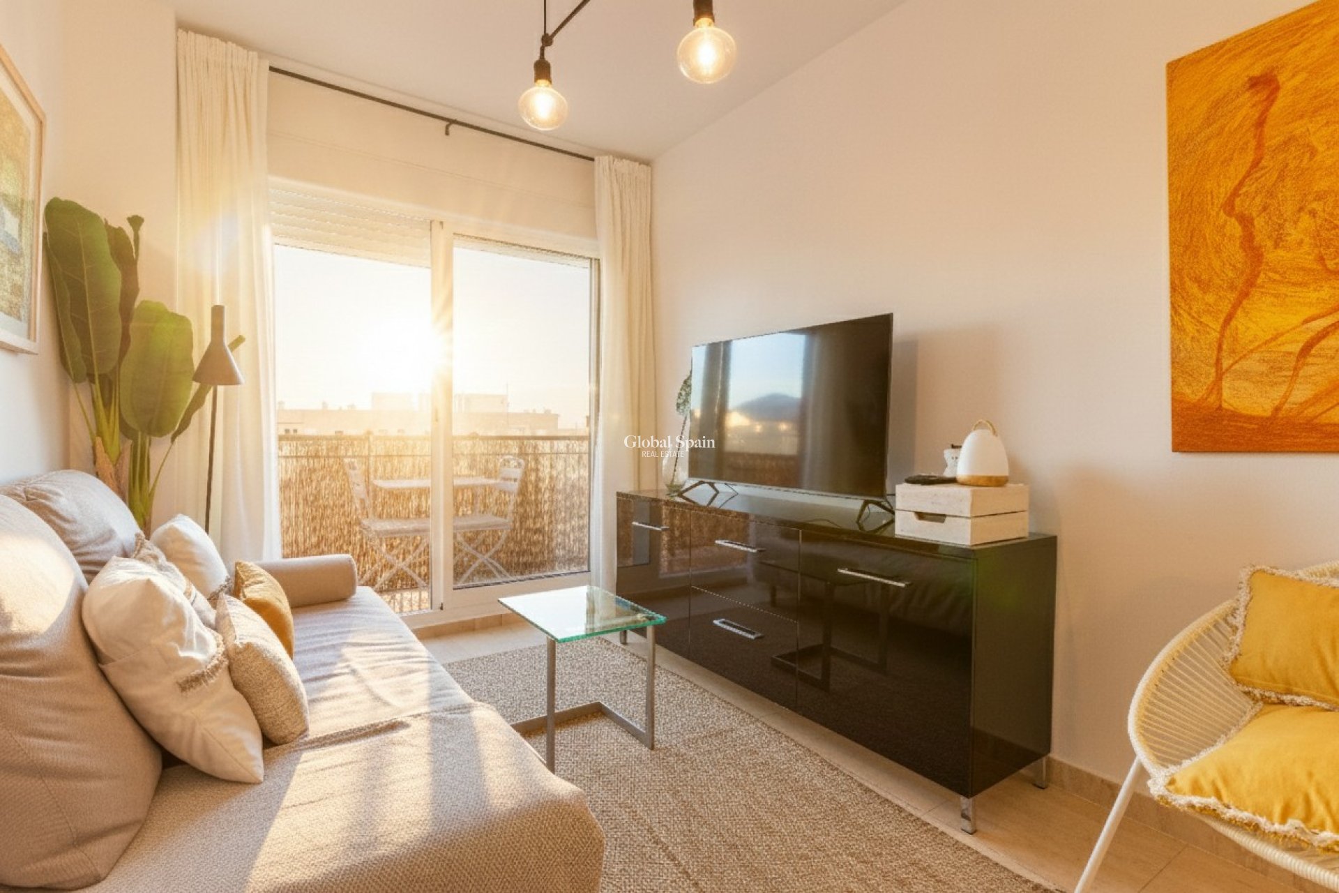 Resale - APARTMENT -
EL CAMPELLO - Costa Blanca