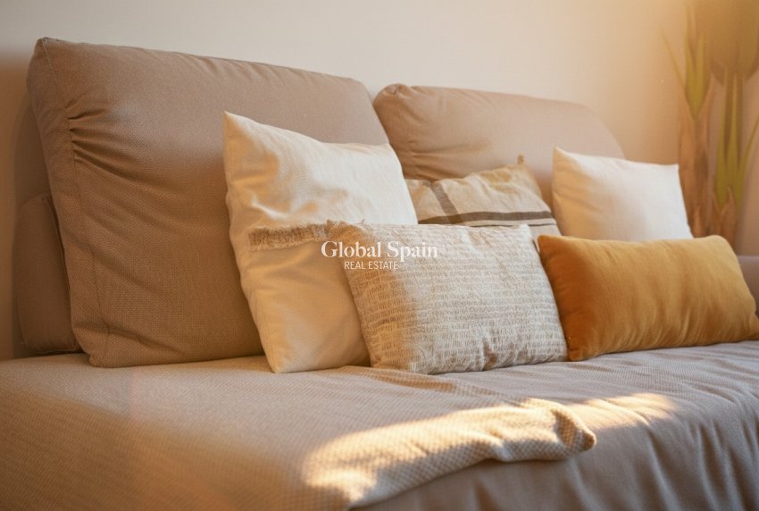 Resale - APARTMENT -
EL CAMPELLO - Costa Blanca