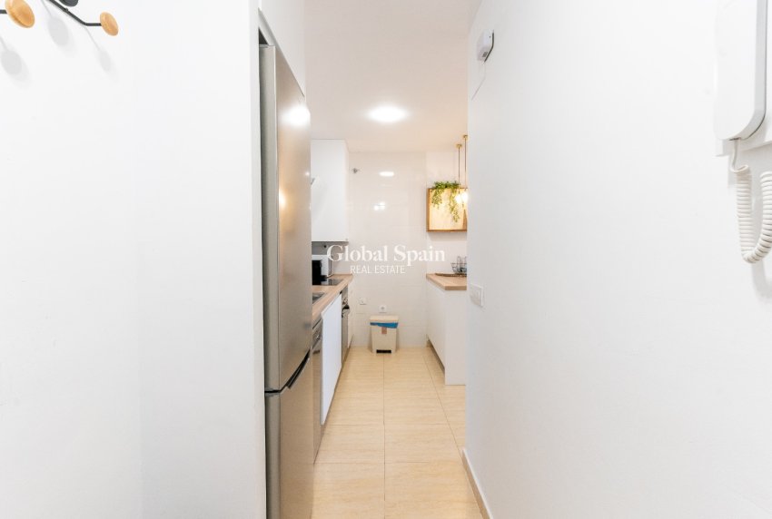 Resale - APARTMENT -
EL CAMPELLO - Costa Blanca