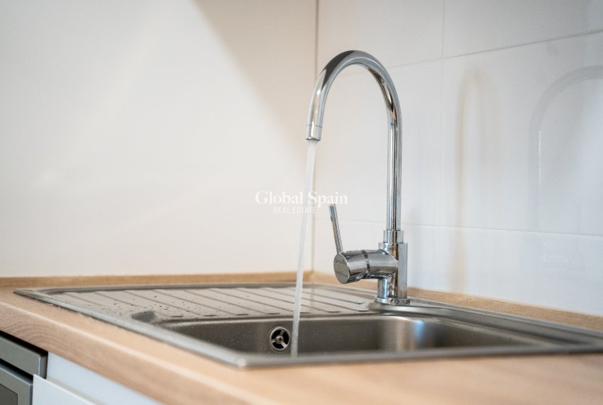 Resale - APARTMENT -
EL CAMPELLO - Costa Blanca