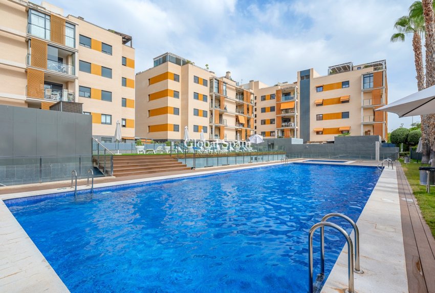 Resale - APARTMENT -
EL CAMPELLO - Muchavista