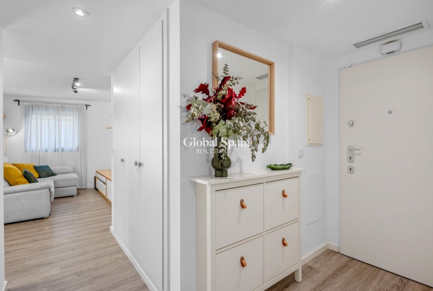 Resale - APARTMENT -
EL CAMPELLO - Muchavista