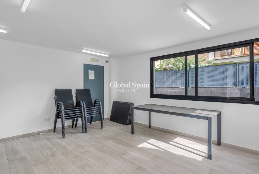 Resale - APARTMENT -
EL CAMPELLO - Muchavista