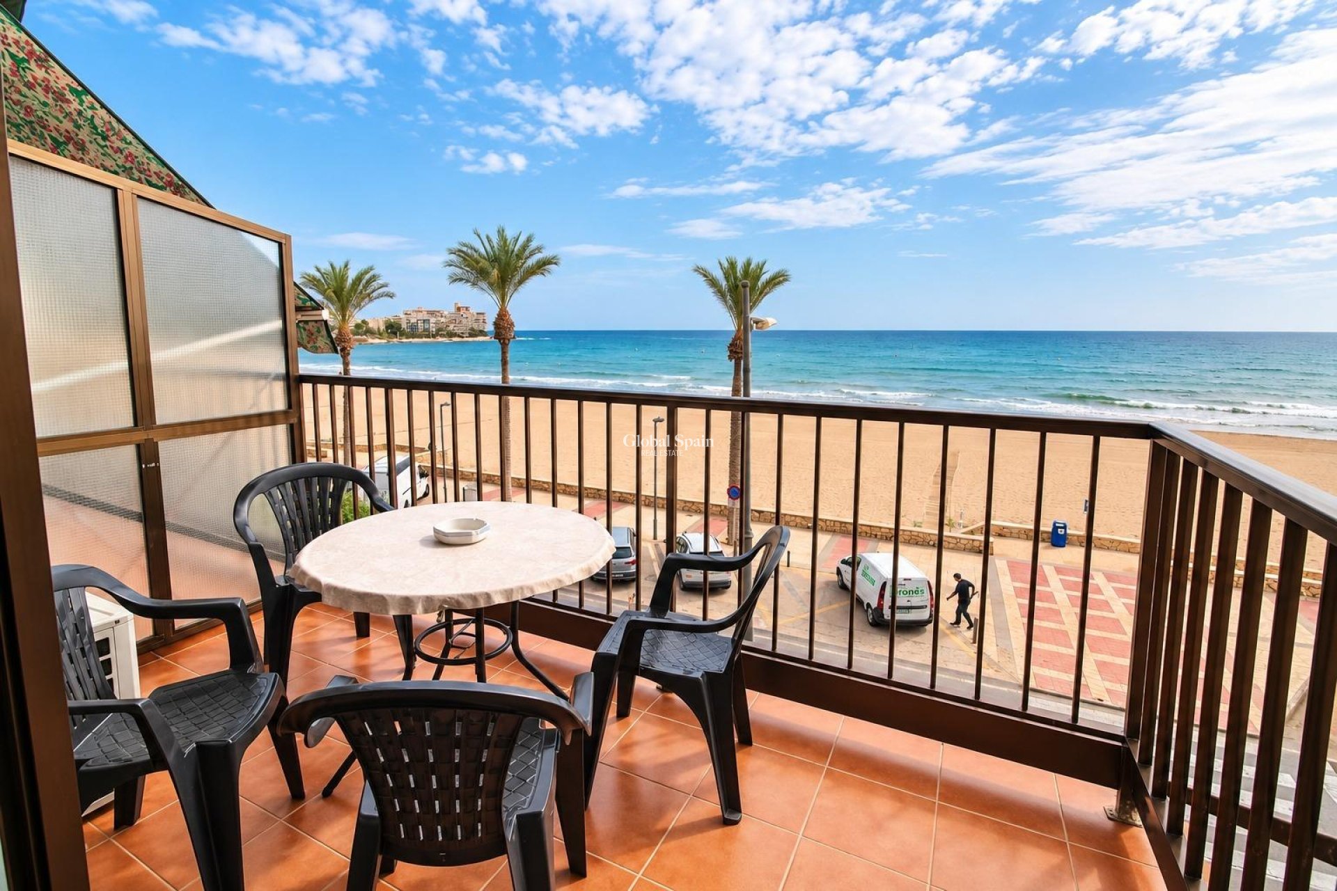 Resale - APARTMENT -
El Campello - Playa Muchavista