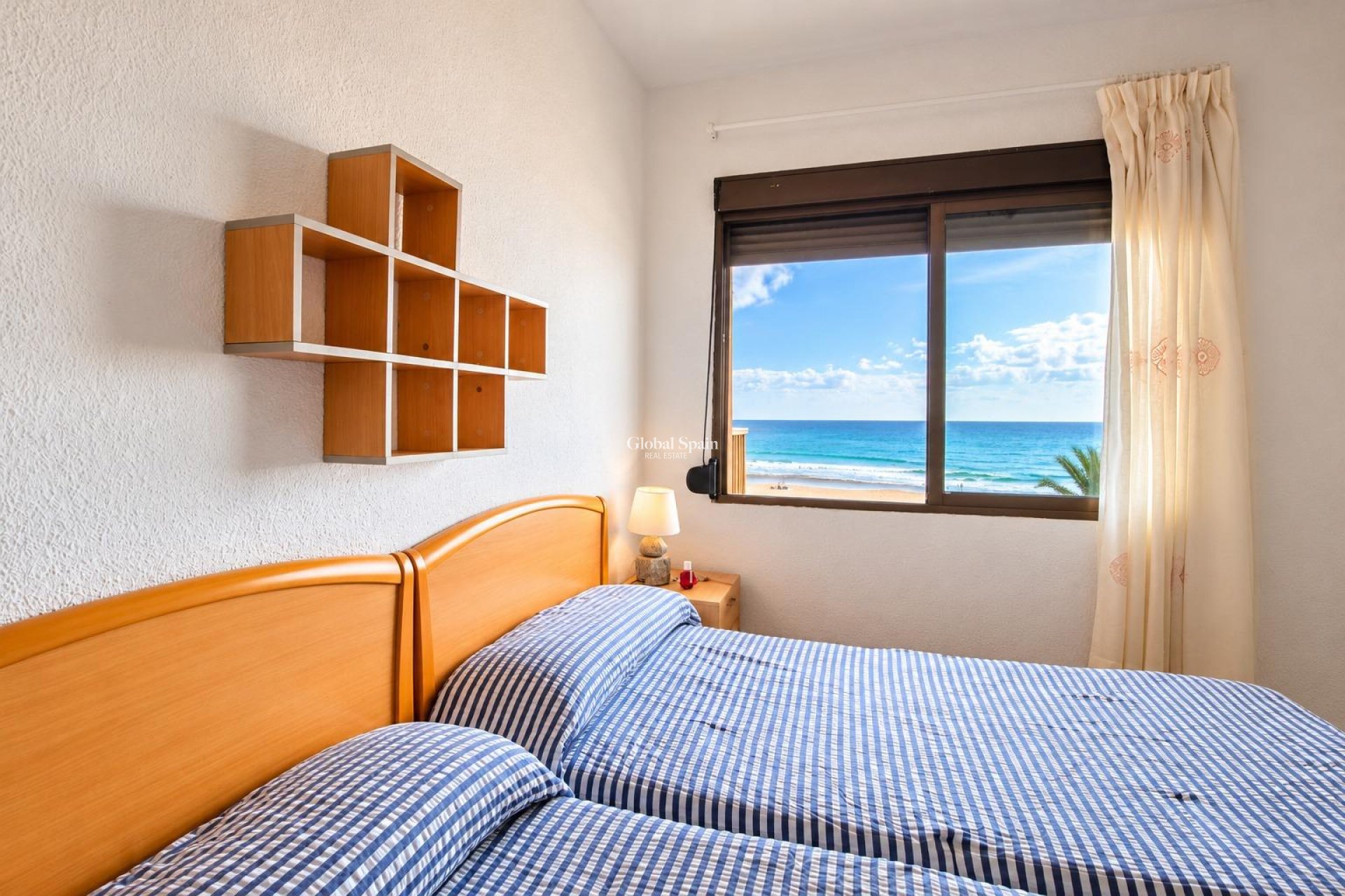 Resale - APARTMENT -
El Campello - Playa Muchavista