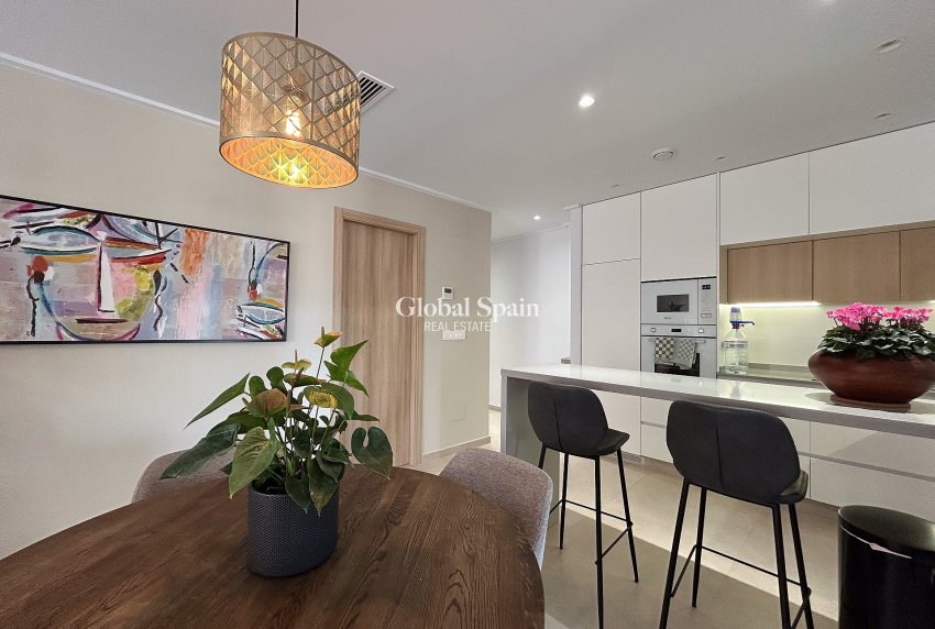 Resale - APARTMENT -
EL RASO - Costa Blanca