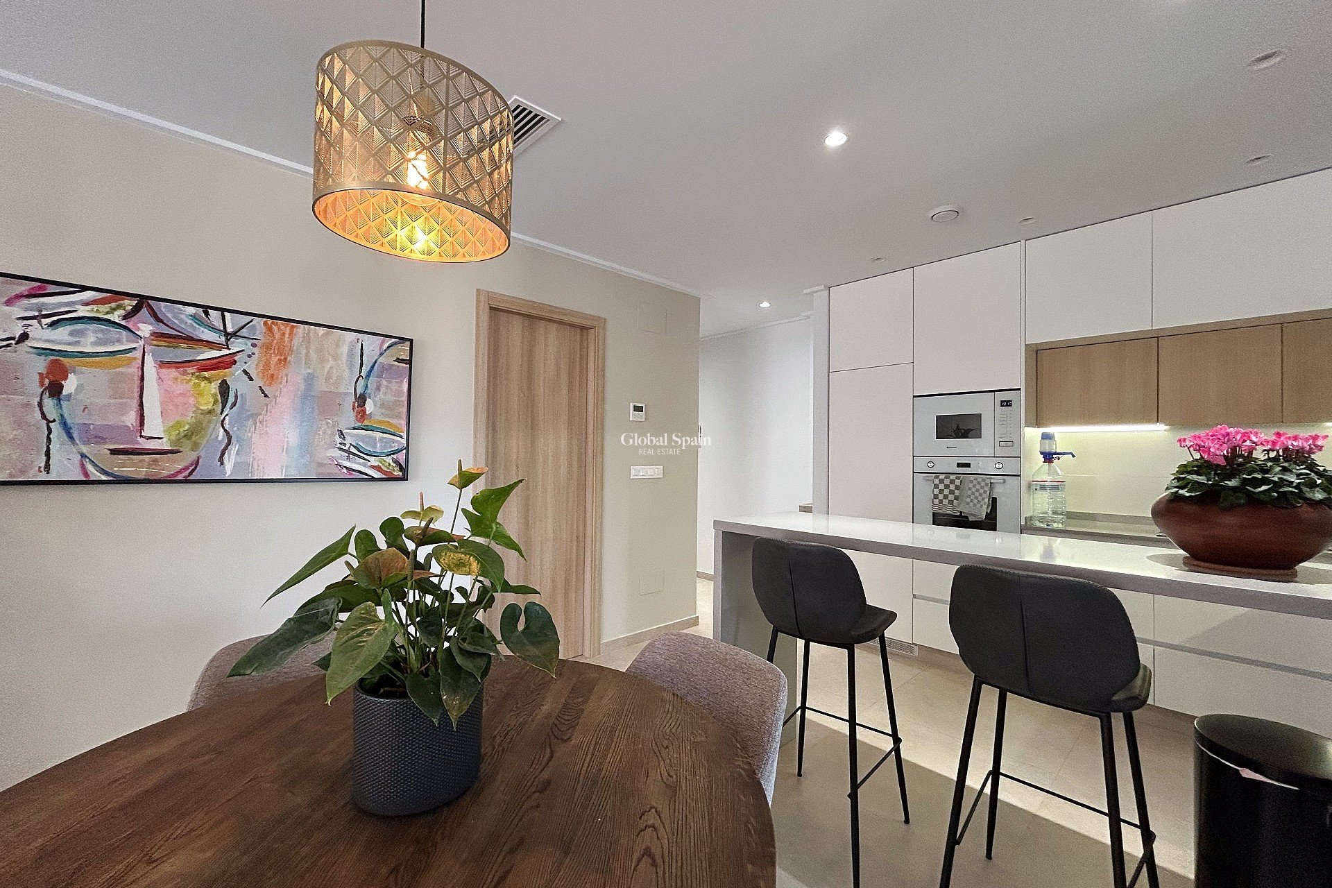 Resale - APARTMENT -
EL RASO - Costa Blanca