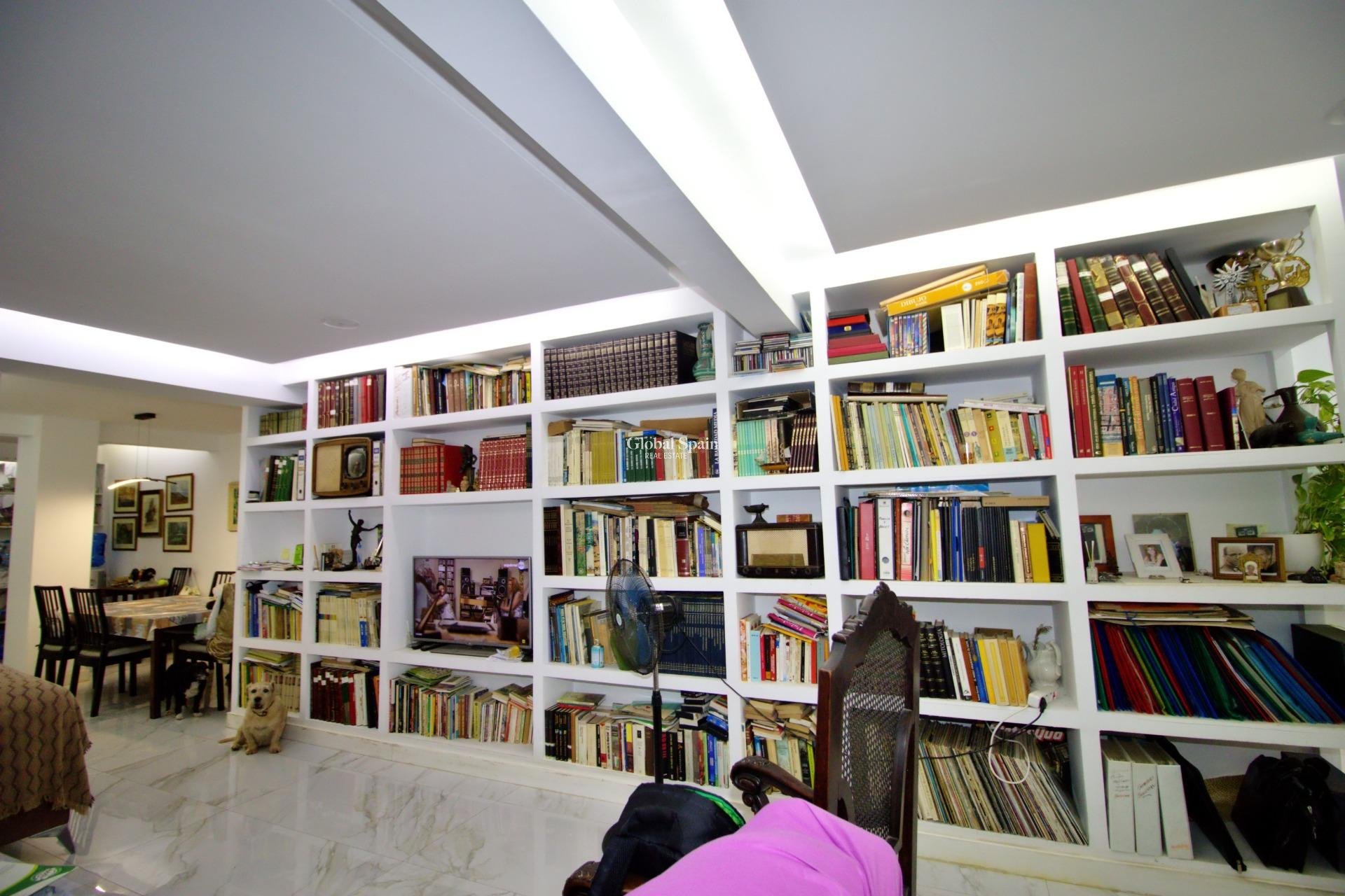 Resale - APARTMENT -
ELCHE - Plaza Crevillente-juzgados