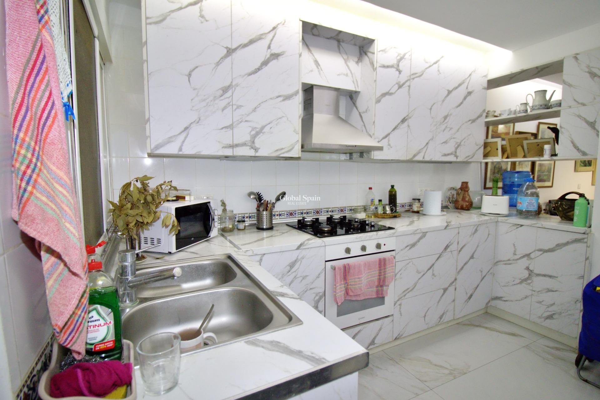 Resale - APARTMENT -
ELCHE - Plaza Crevillente-juzgados