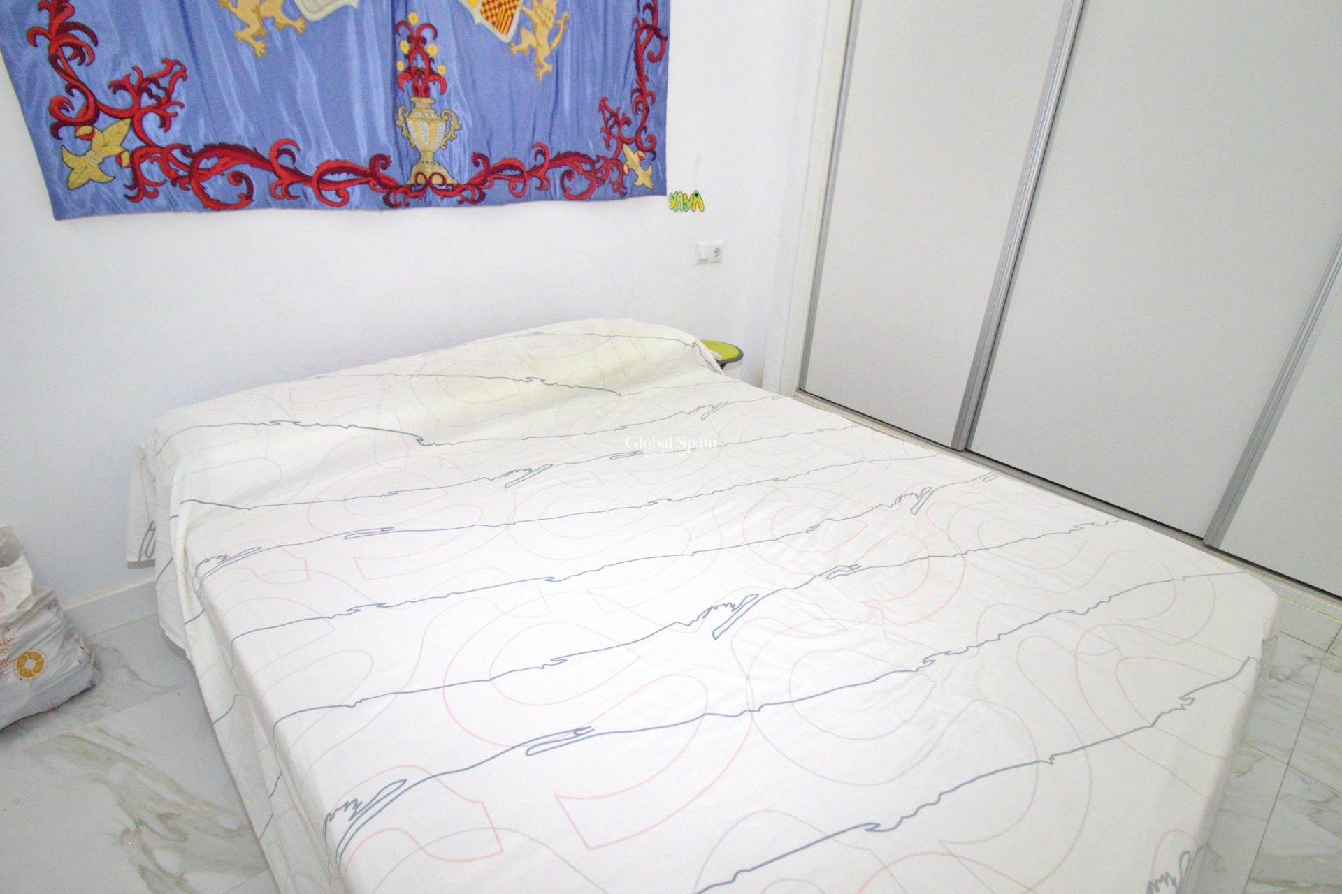 Resale - APARTMENT -
ELCHE - Plaza Crevillente-juzgados