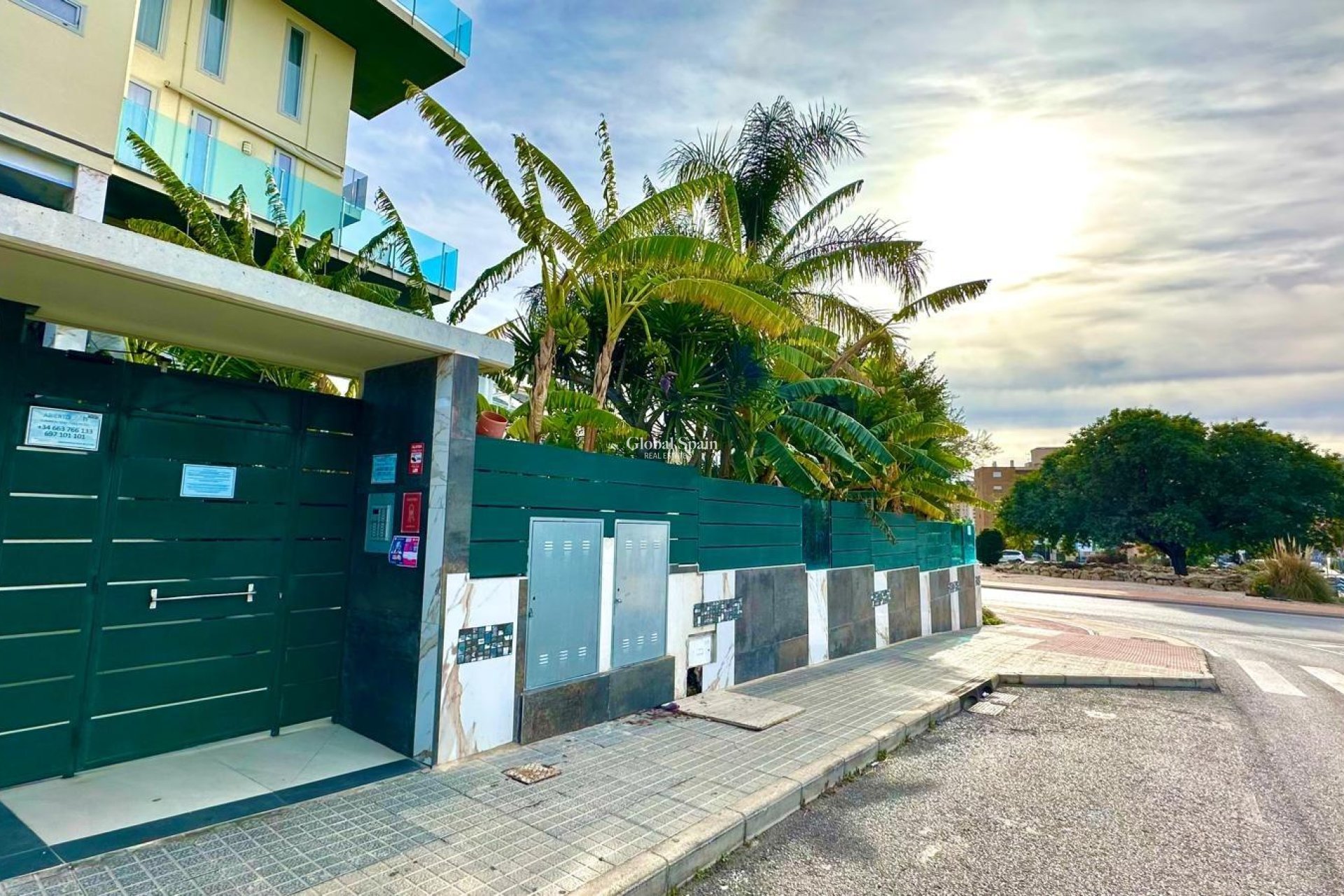 Resale - APARTMENT -
FINESTRAT