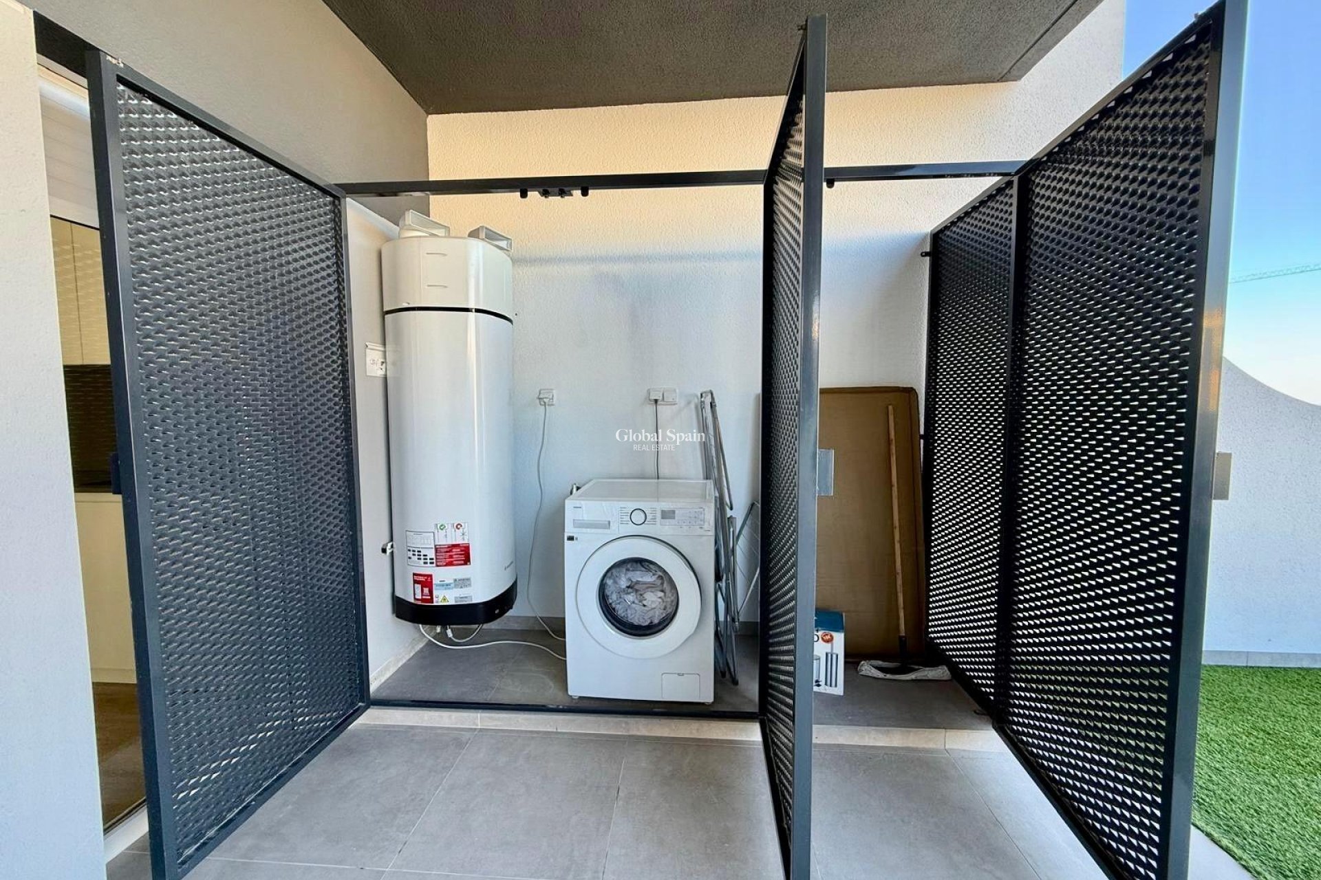 Resale - APARTMENT -
FINESTRAT