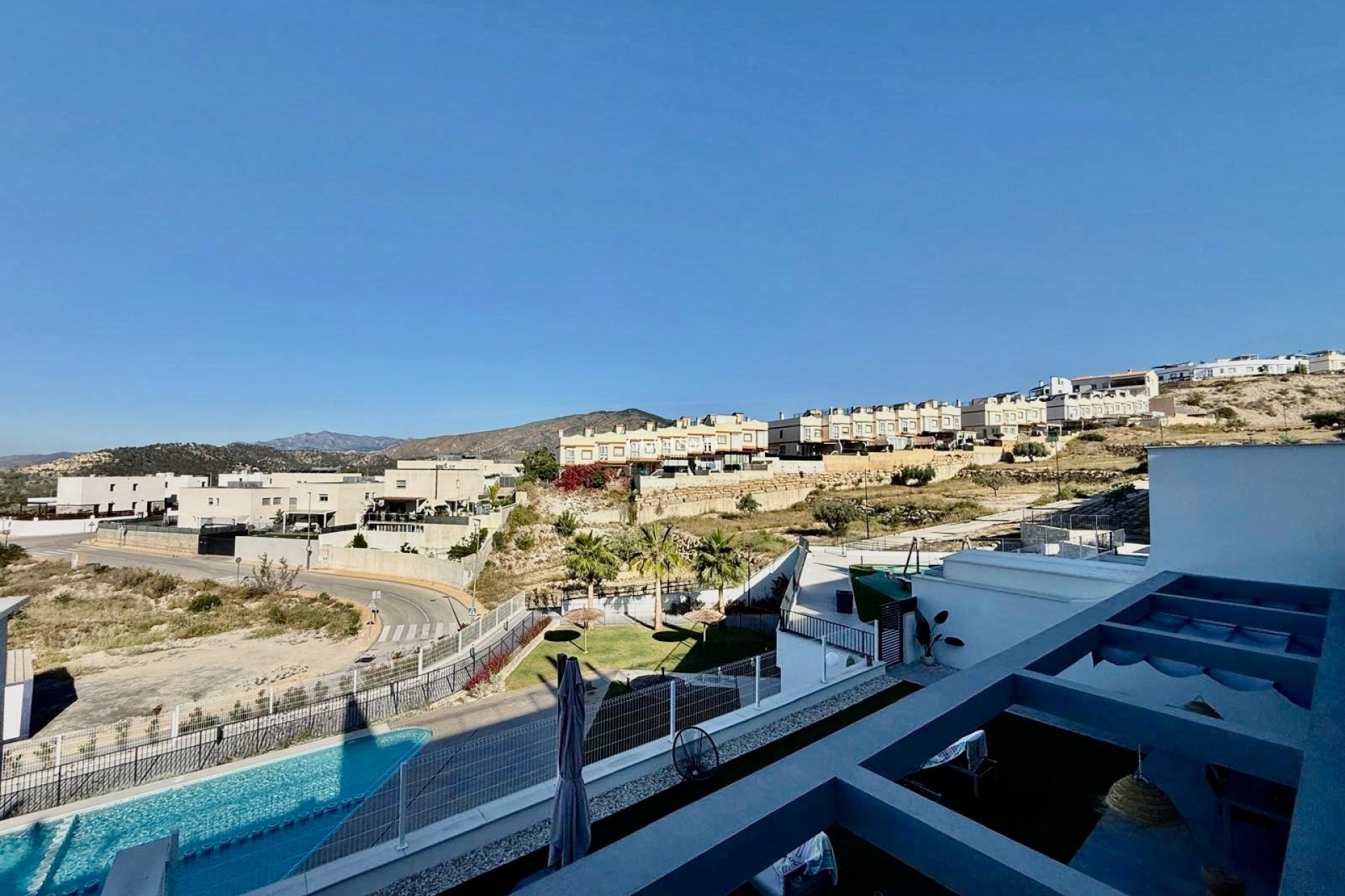 Resale - APARTMENT -
FINESTRAT
