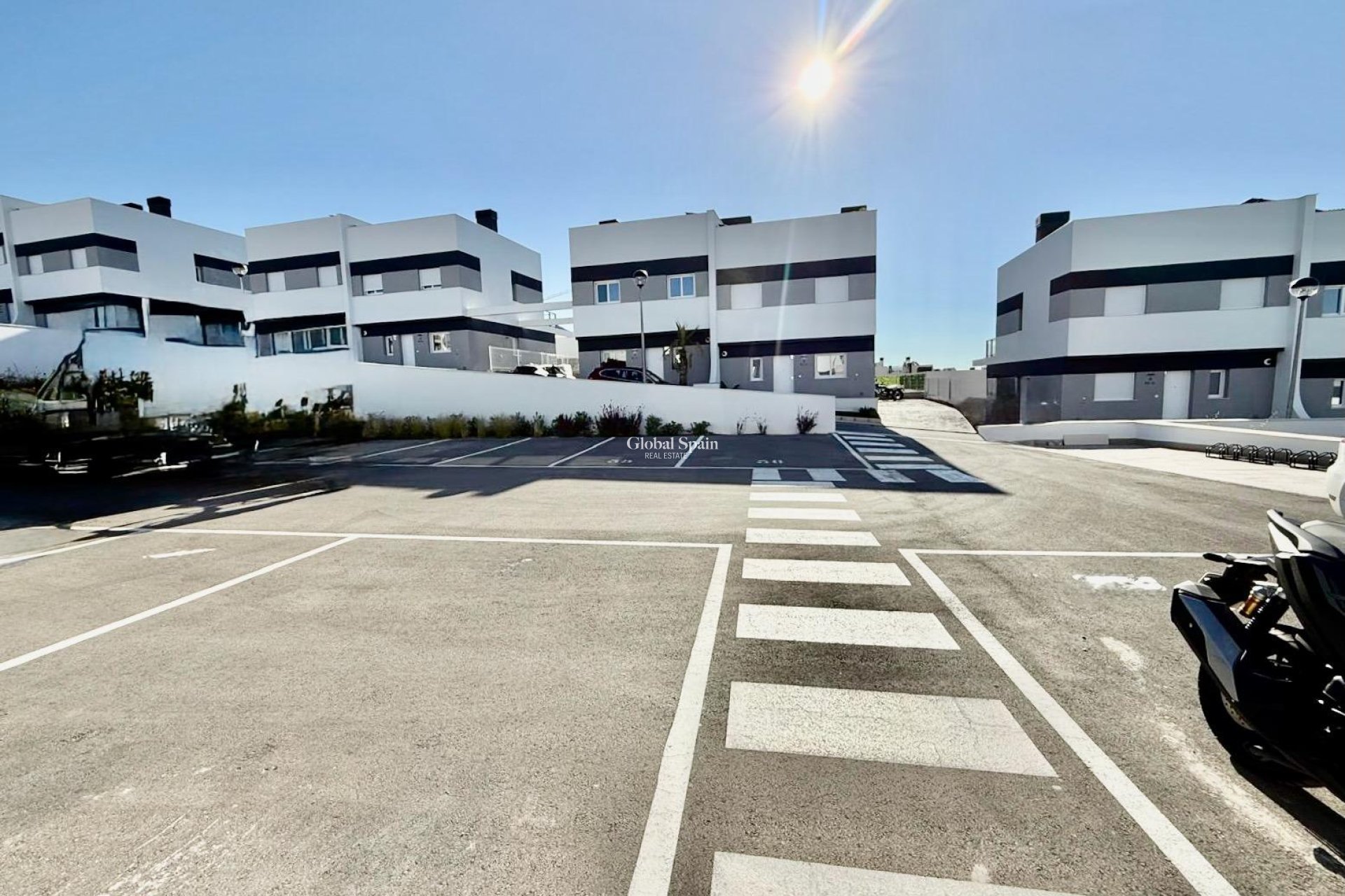 Resale - APARTMENT -
FINESTRAT