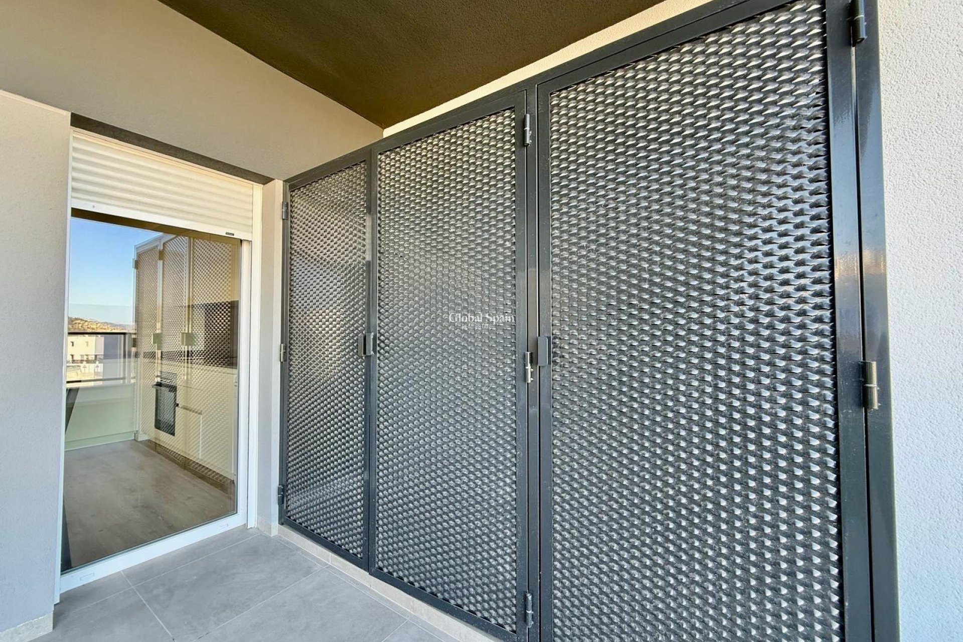 Resale - APARTMENT -
FINESTRAT