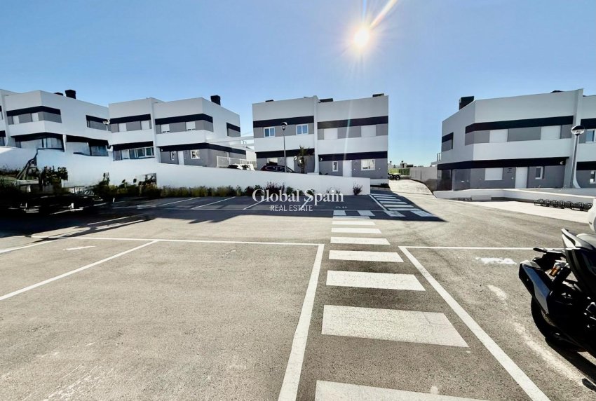 Resale - APARTMENT -
FINESTRAT