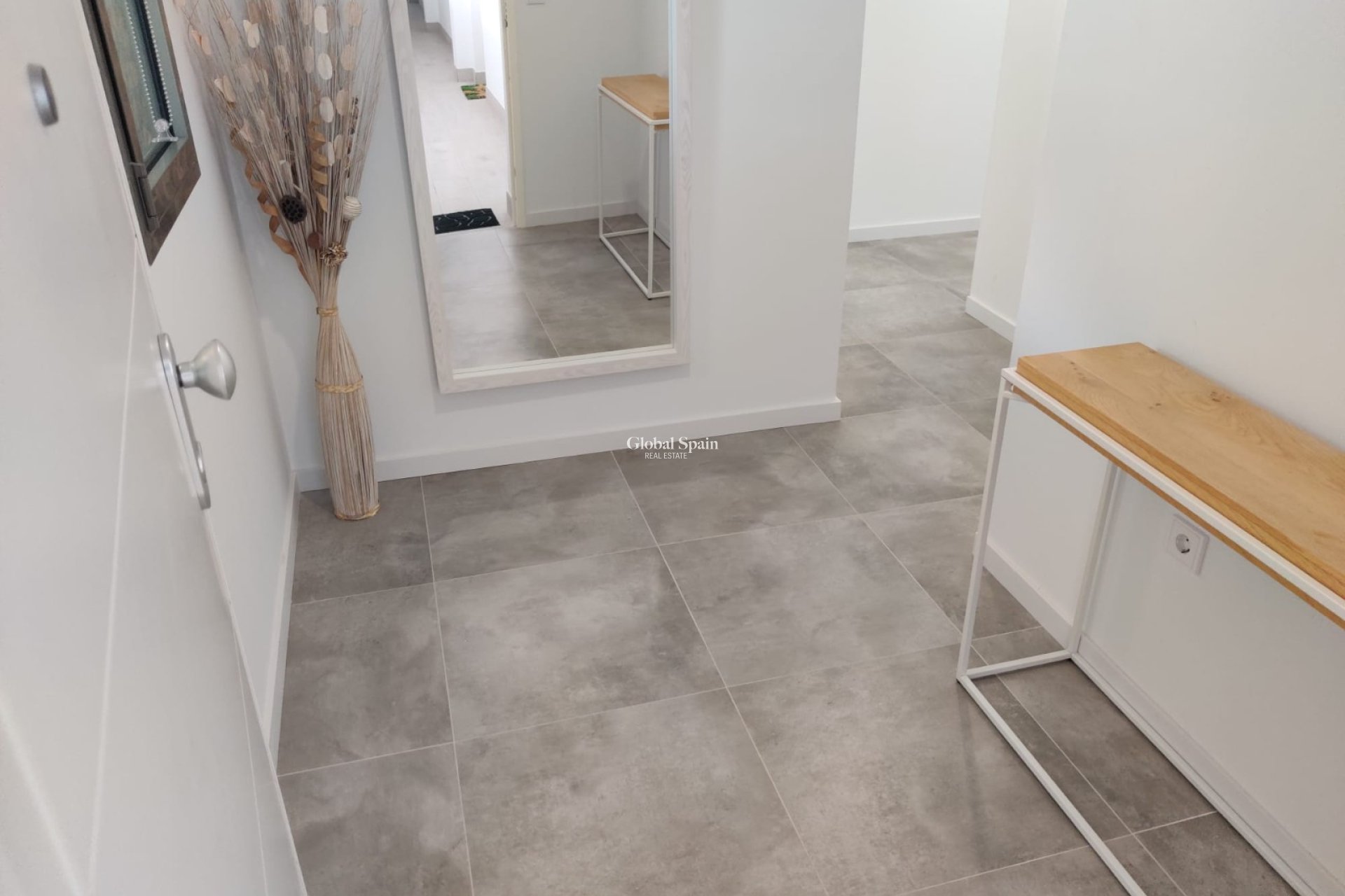 Resale - APARTMENT -
FINESTRAT