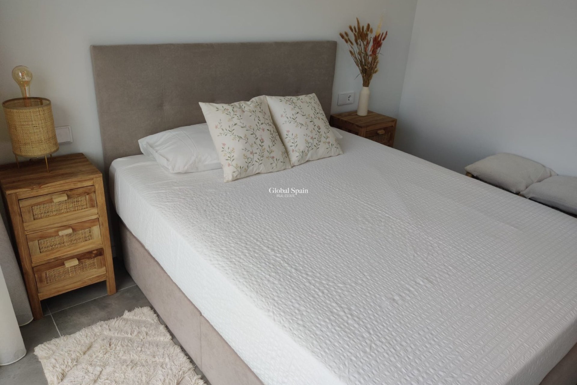 Resale - APARTMENT -
FINESTRAT