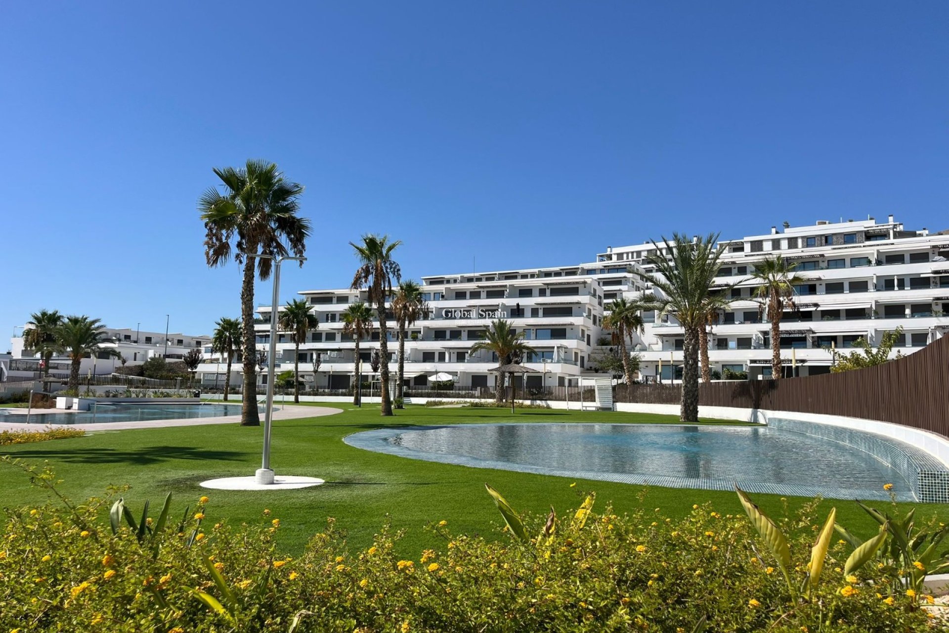 Resale - APARTMENT -
FINESTRAT