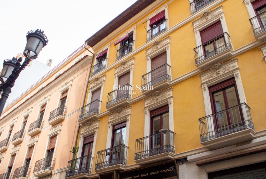 Resale - Apartment - Flat -
ALICANTE - Centro