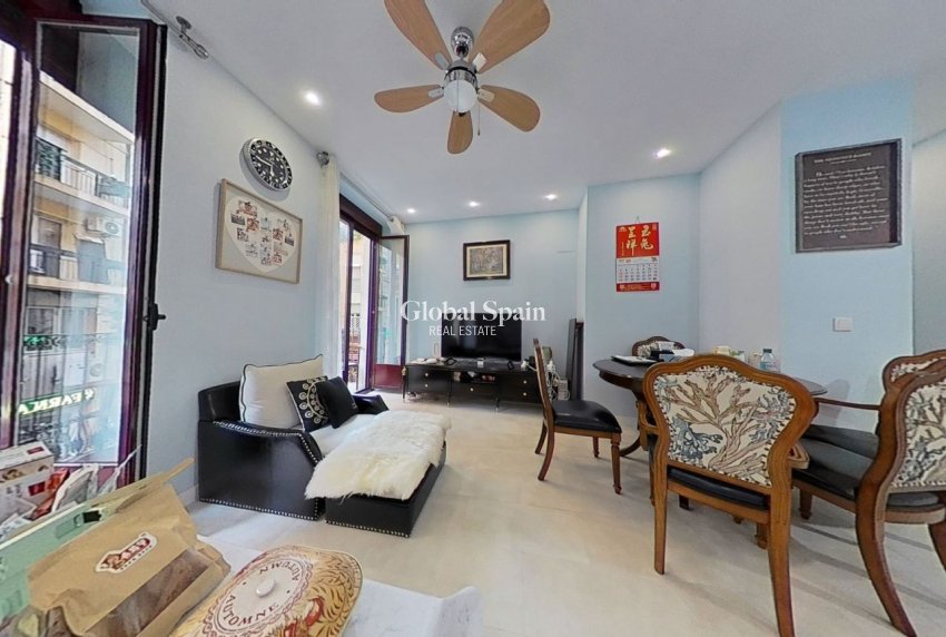 Resale - Apartment - Flat -
ALICANTE - Centro