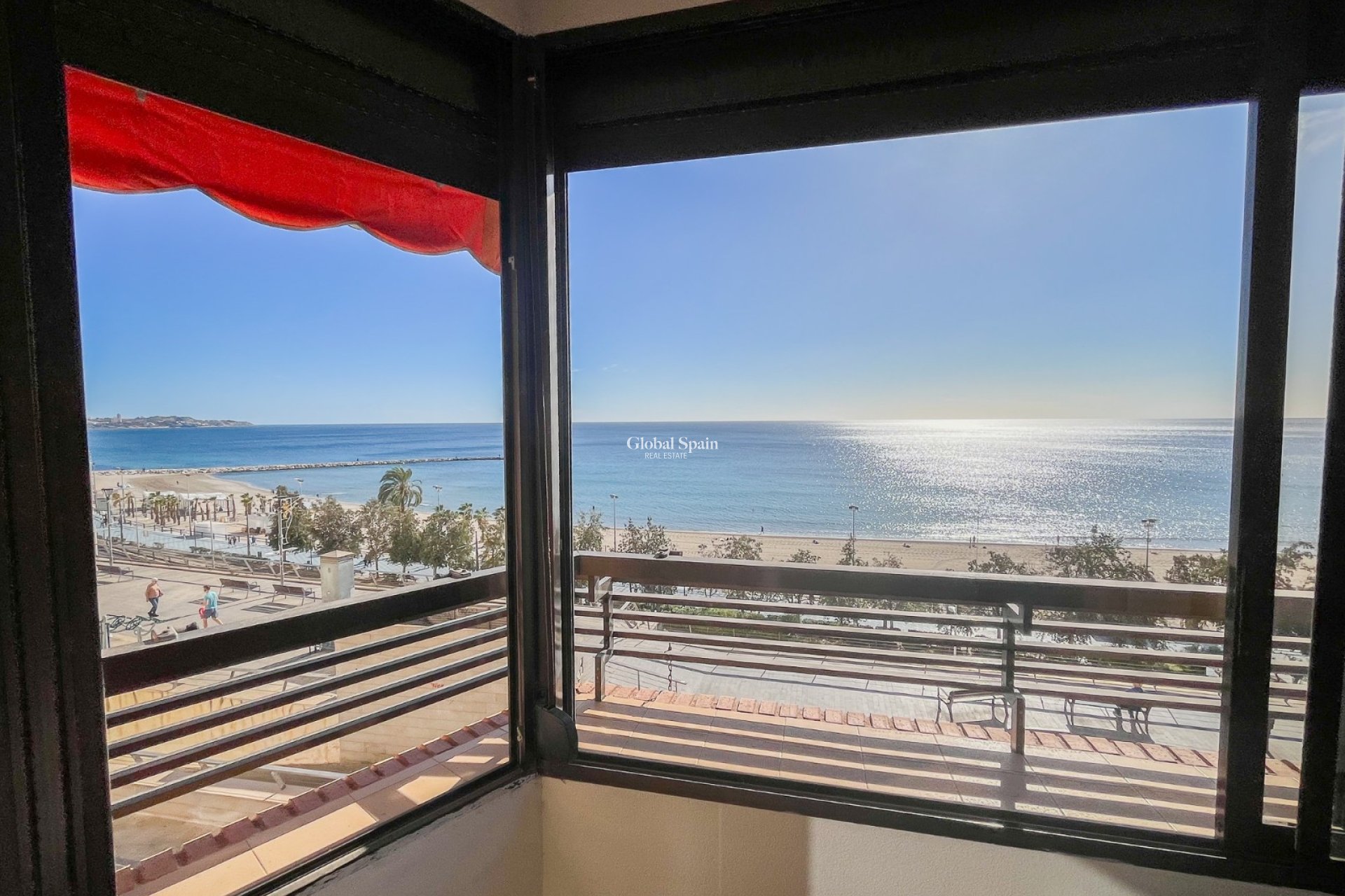 Resale - Apartment - Flat -
ALICANTE - Centro