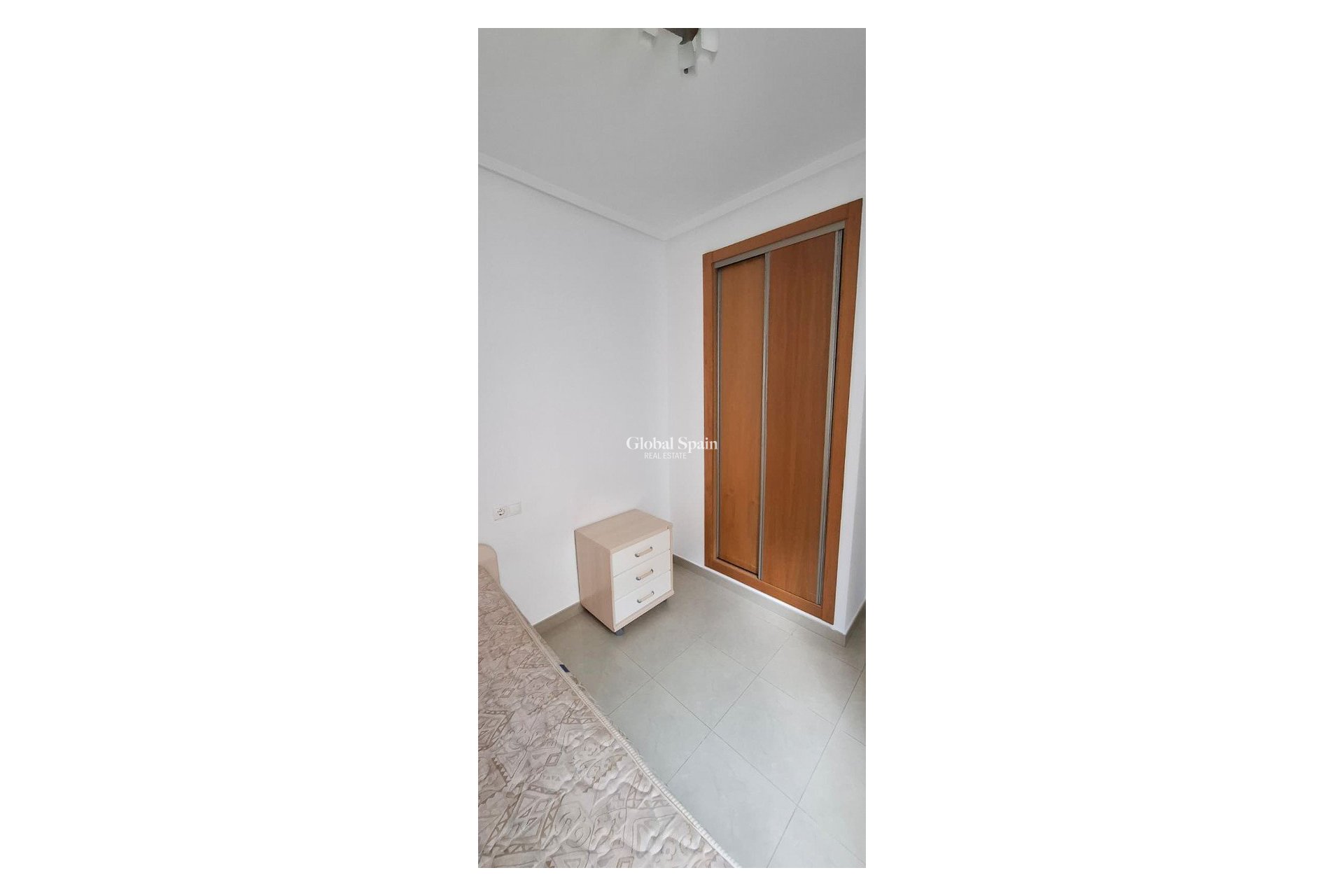 Resale - Apartment - Flat -
GUARDAMAR DEL SEGURA