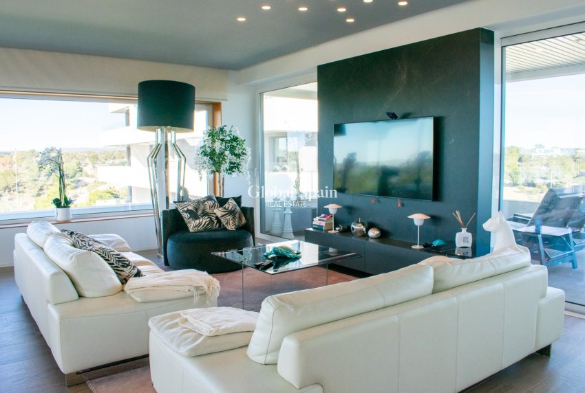 Resale - Apartment - Flat -
ORIHUELA COSTA - LAS COLINAS GOLF RESORT