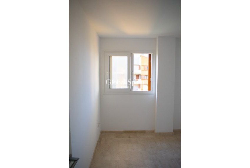 Resale - Apartment - Flat -
ORIHUELA COSTA - Punta Prima